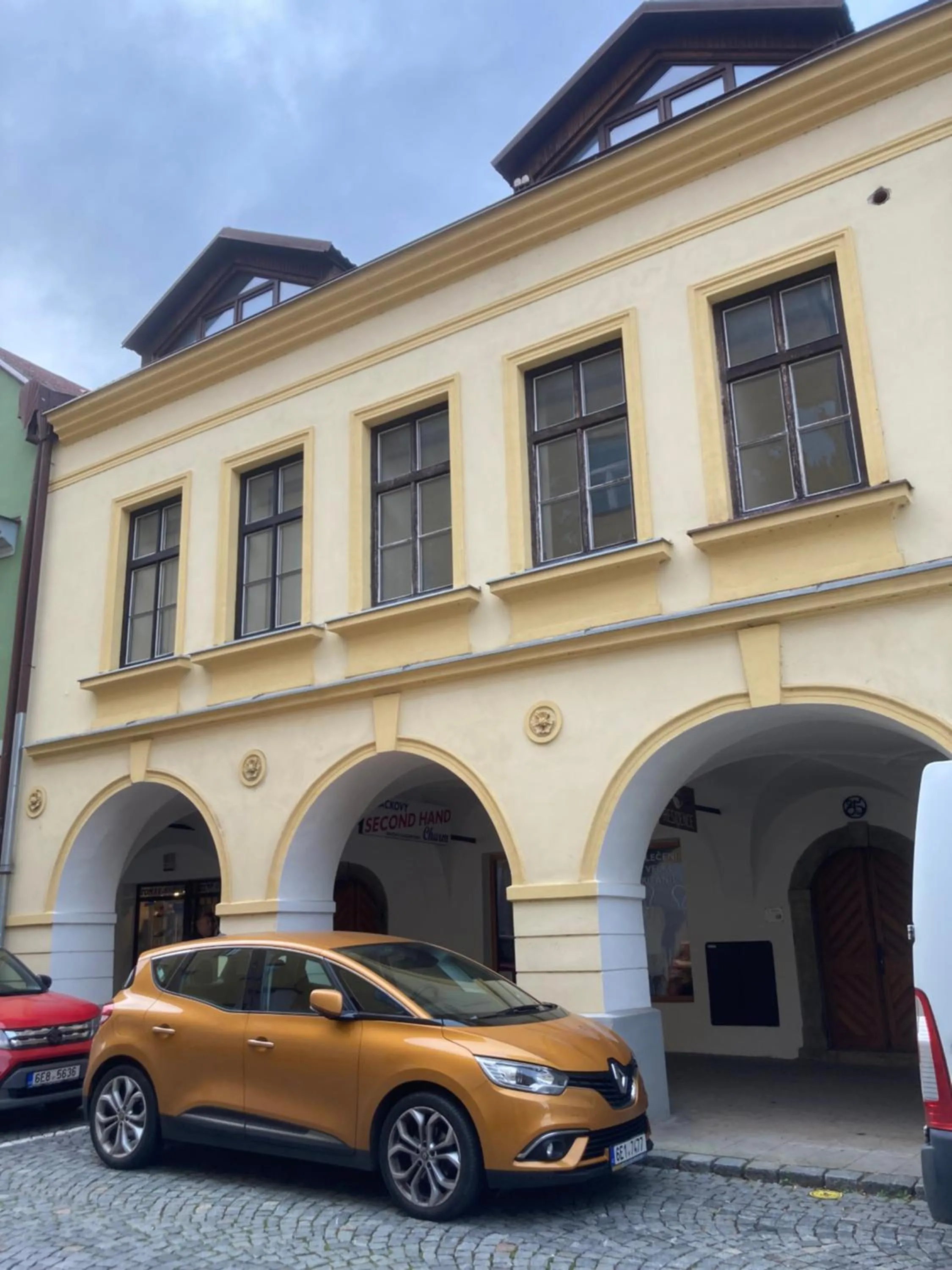 Property building in Apartmány Štěpánkova 85