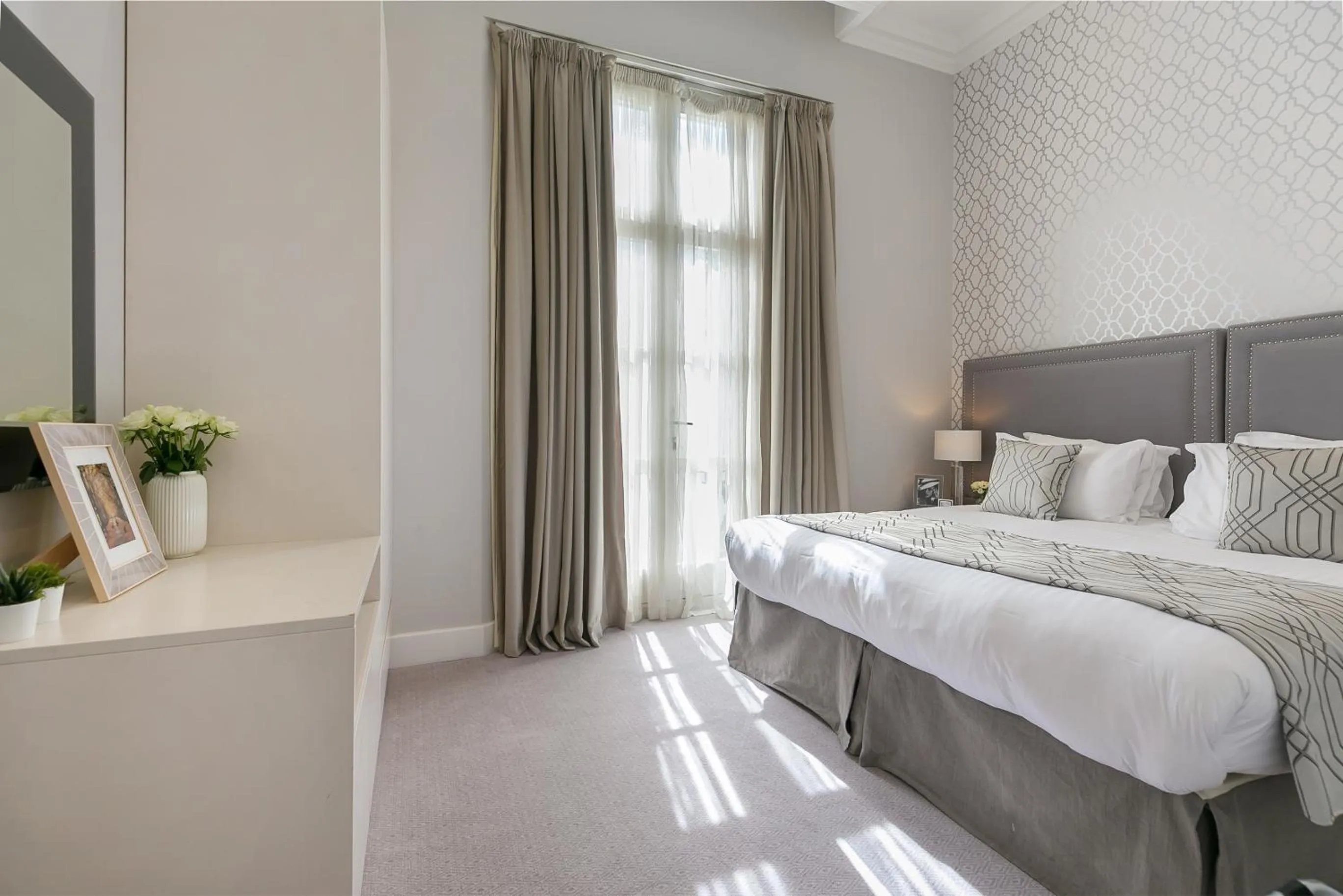 Bed in Chilworth Court