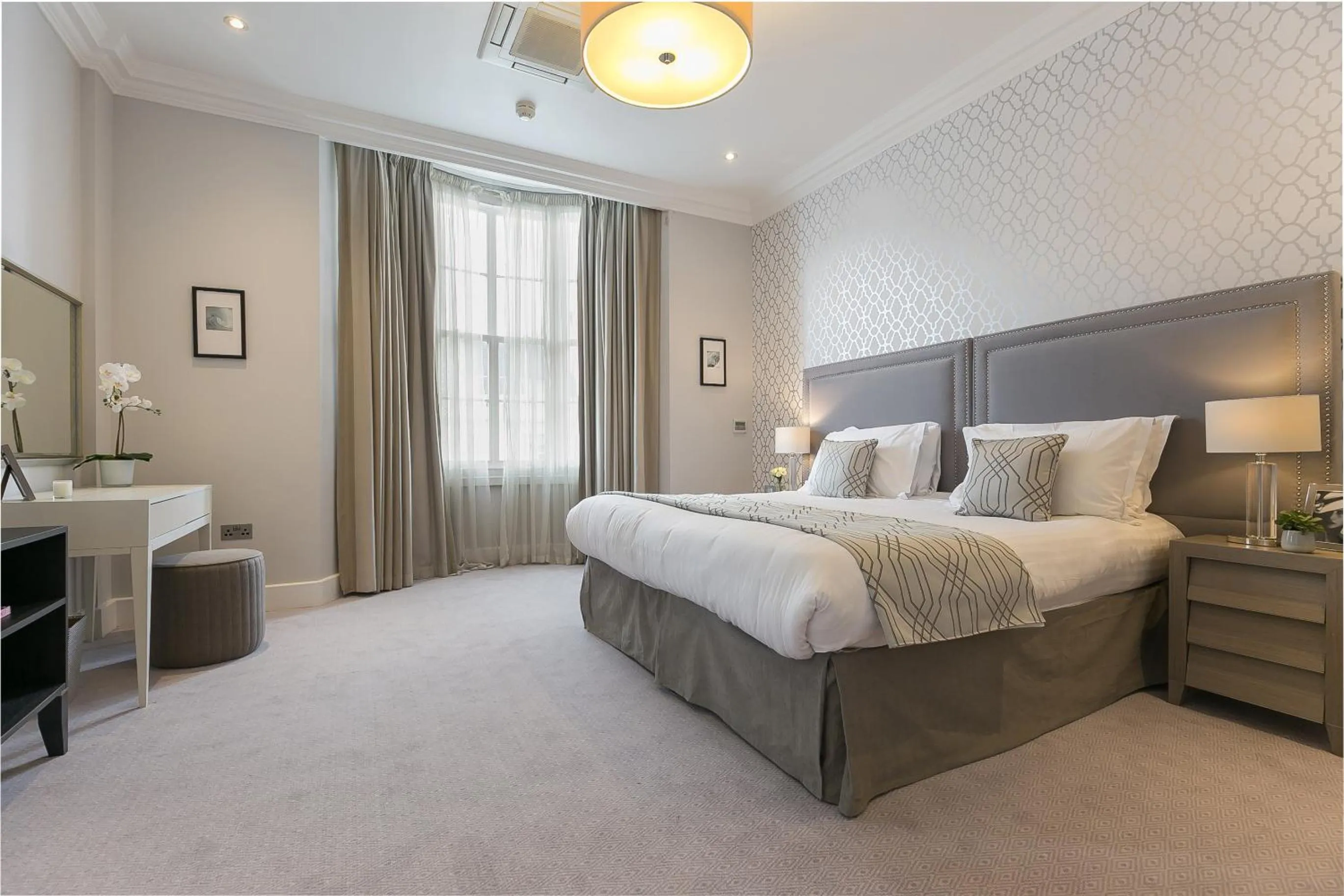 Bed in Chilworth Court