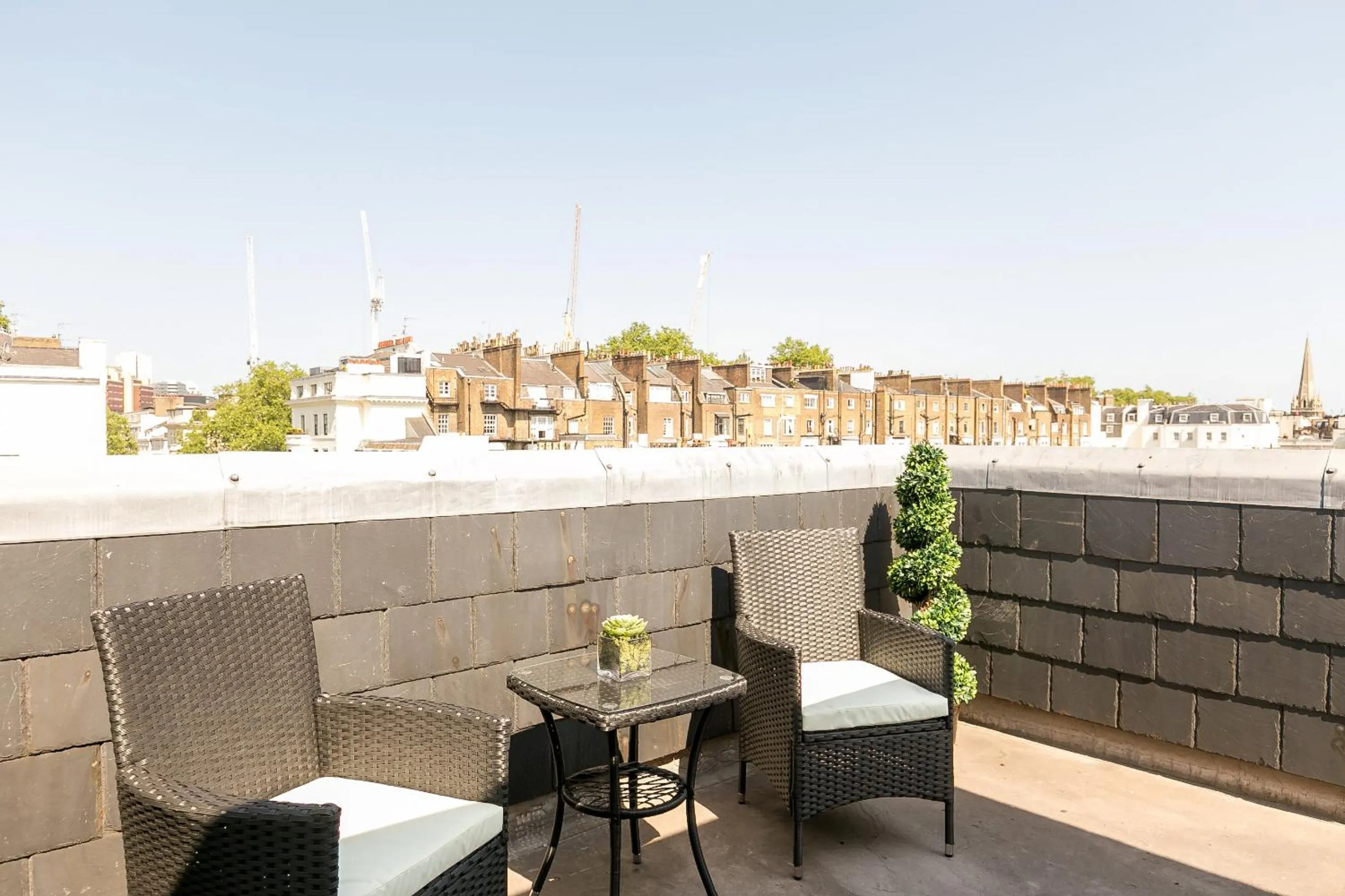 Property building in Chilworth Court