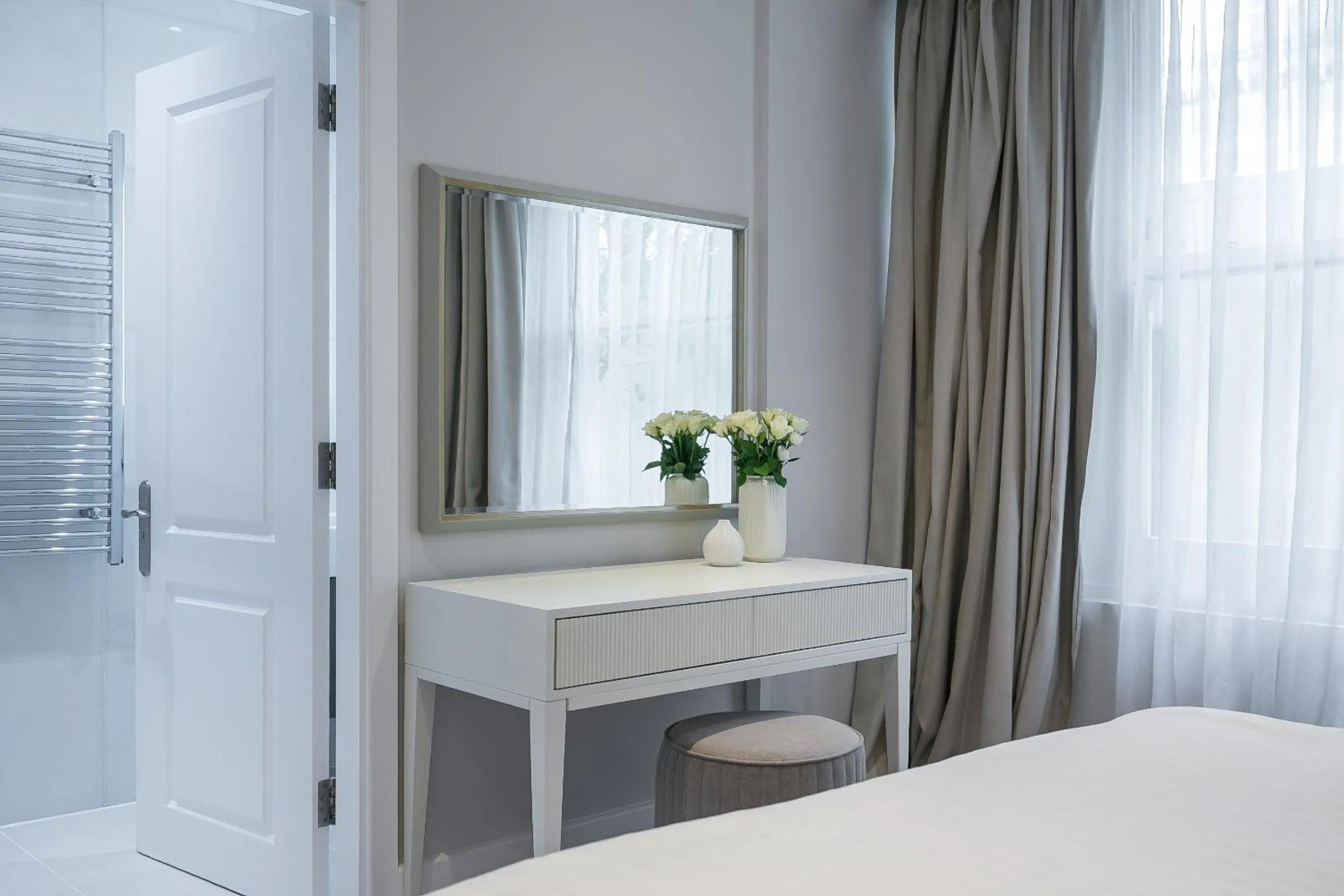 Bed in Chilworth Court