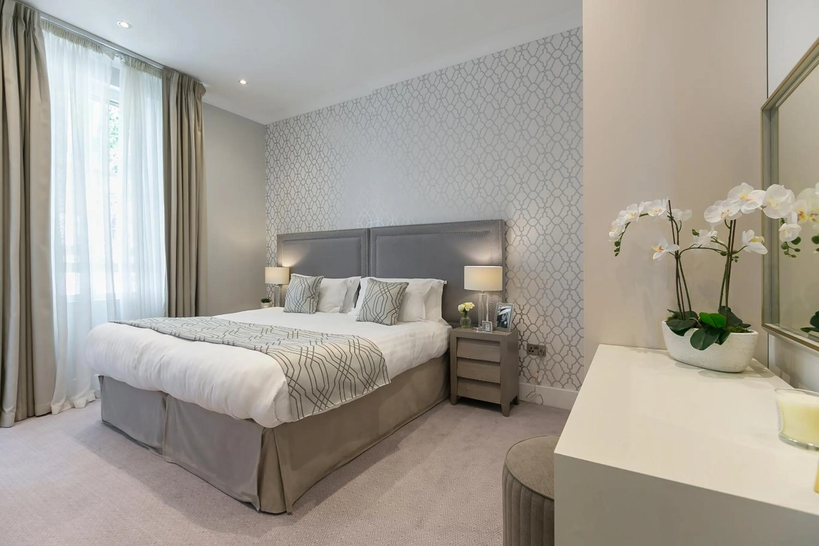 Bed in Chilworth Court