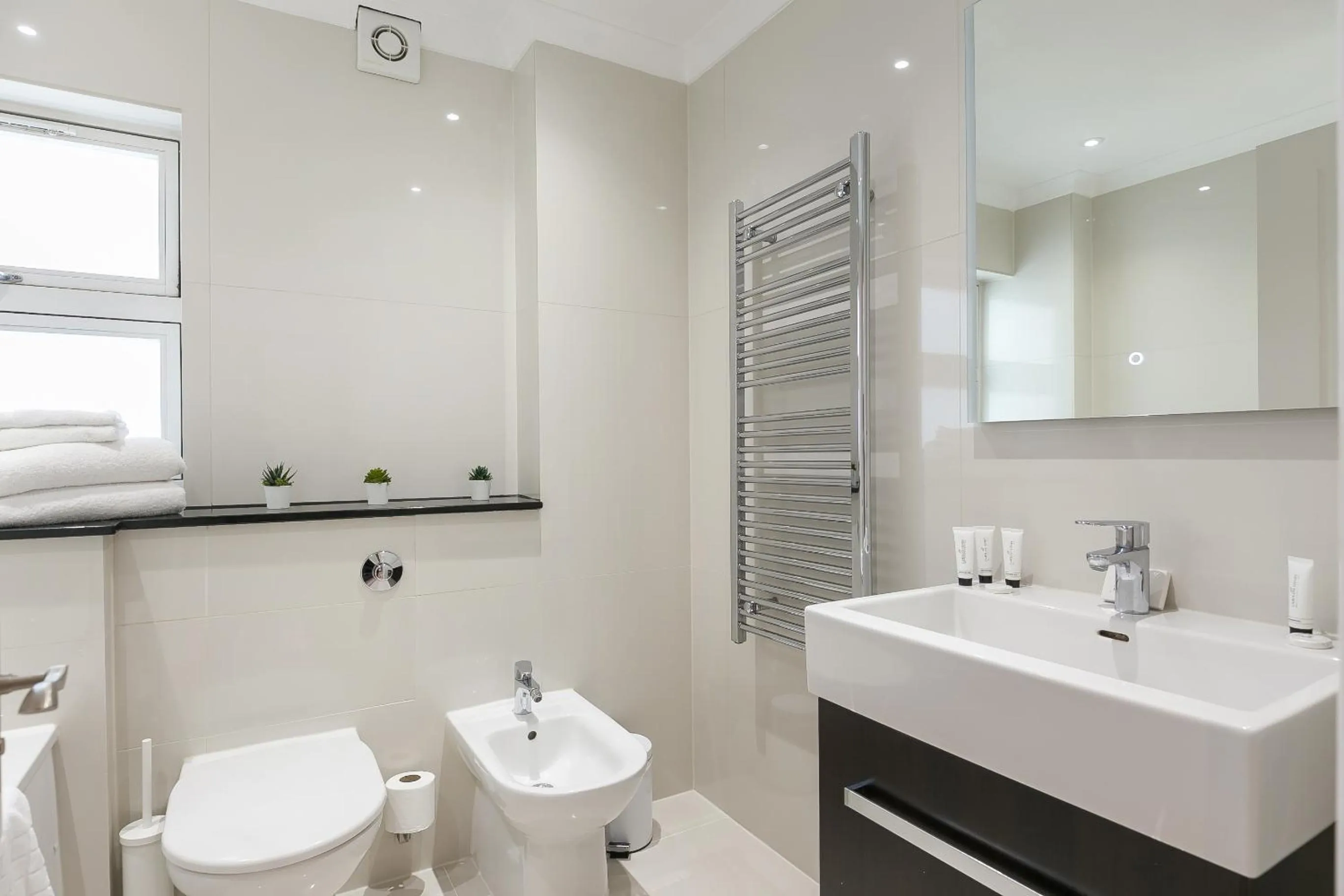 Shower in Chilworth Court