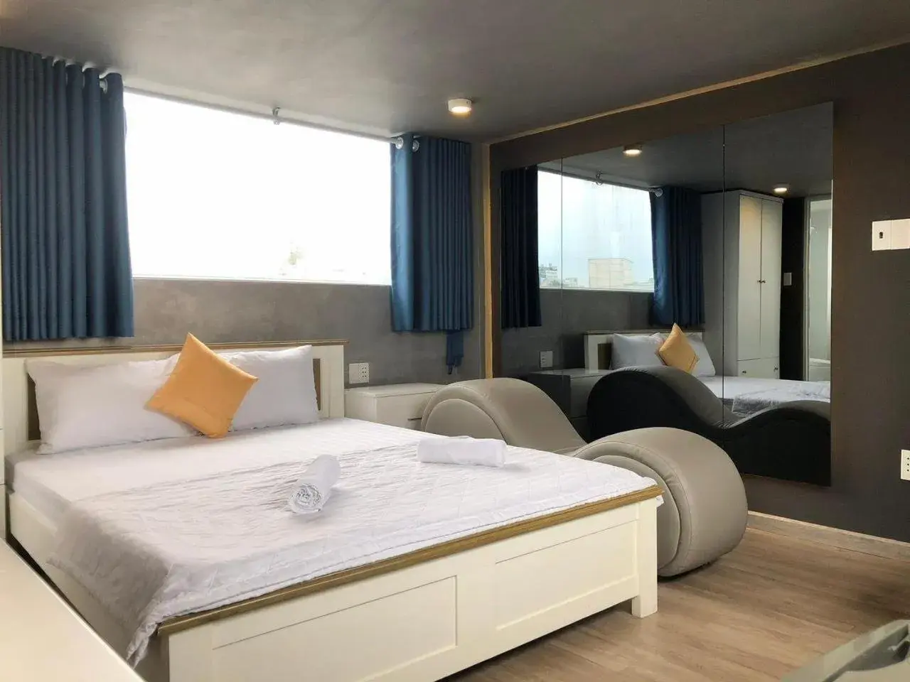Deluxe Double Room in Happy Homes Ben Thanh Central Deluxe Double Room in Happy Homes Ben Thanh Central