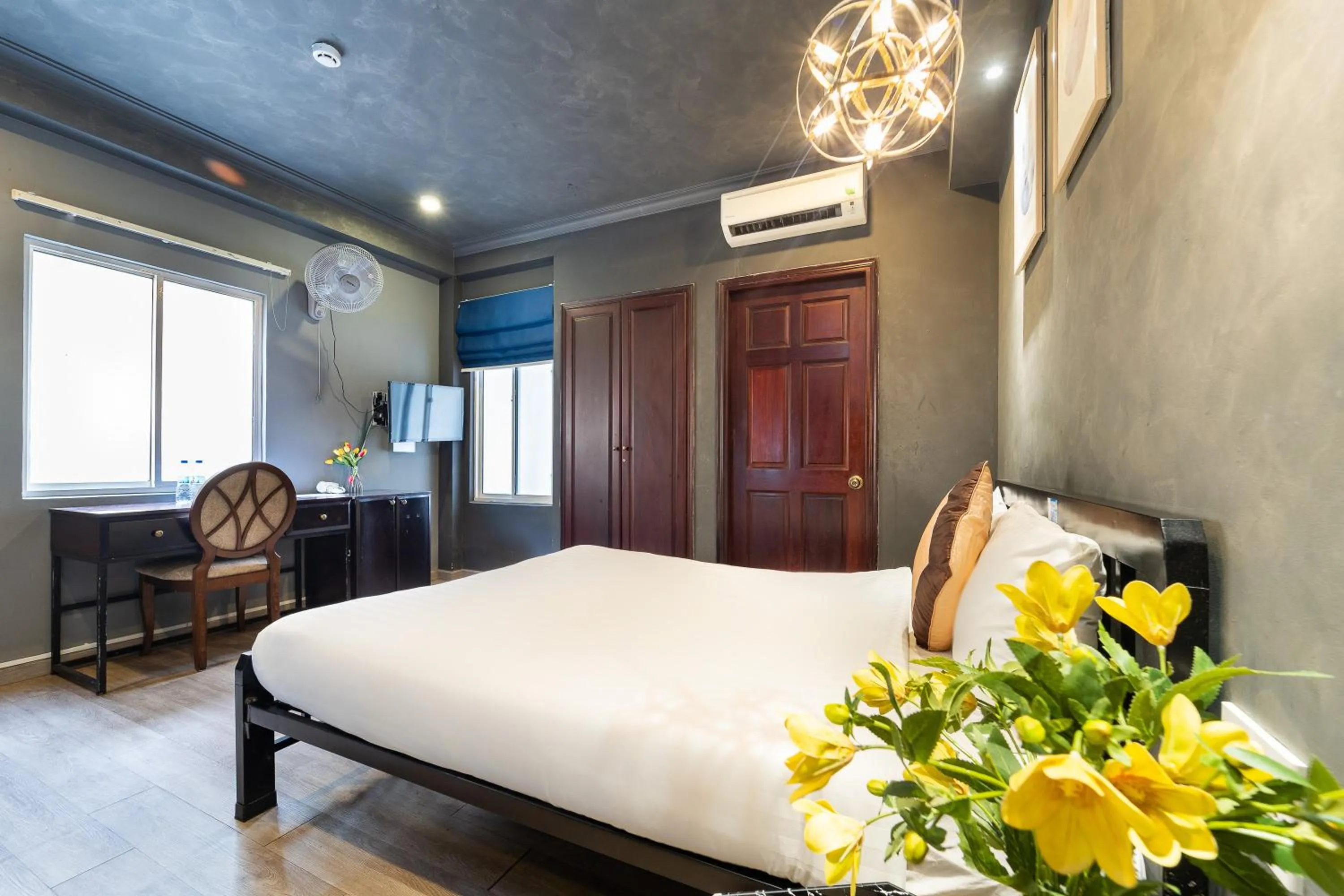 Bed in Happy Homes Ben Thanh Central