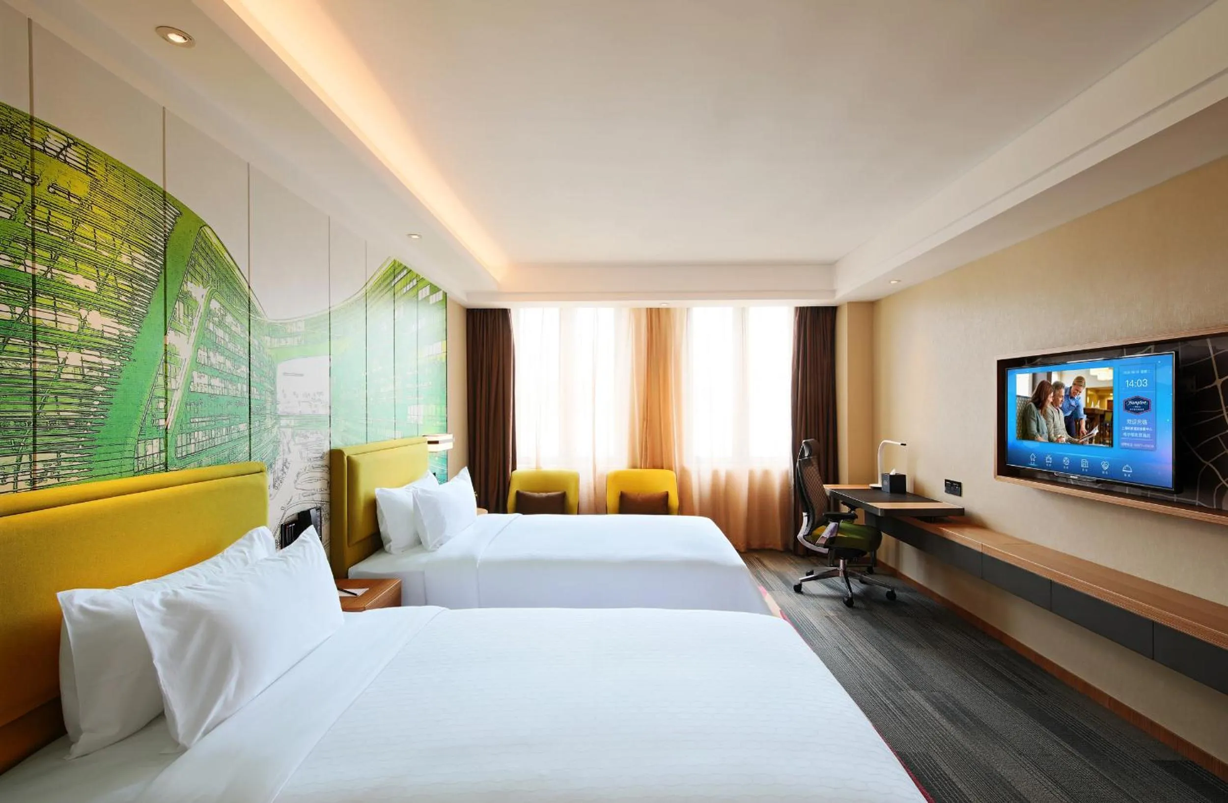 Photo of the whole room, Bed in Hampton by Hilton Shanghai Hongqiao NECC