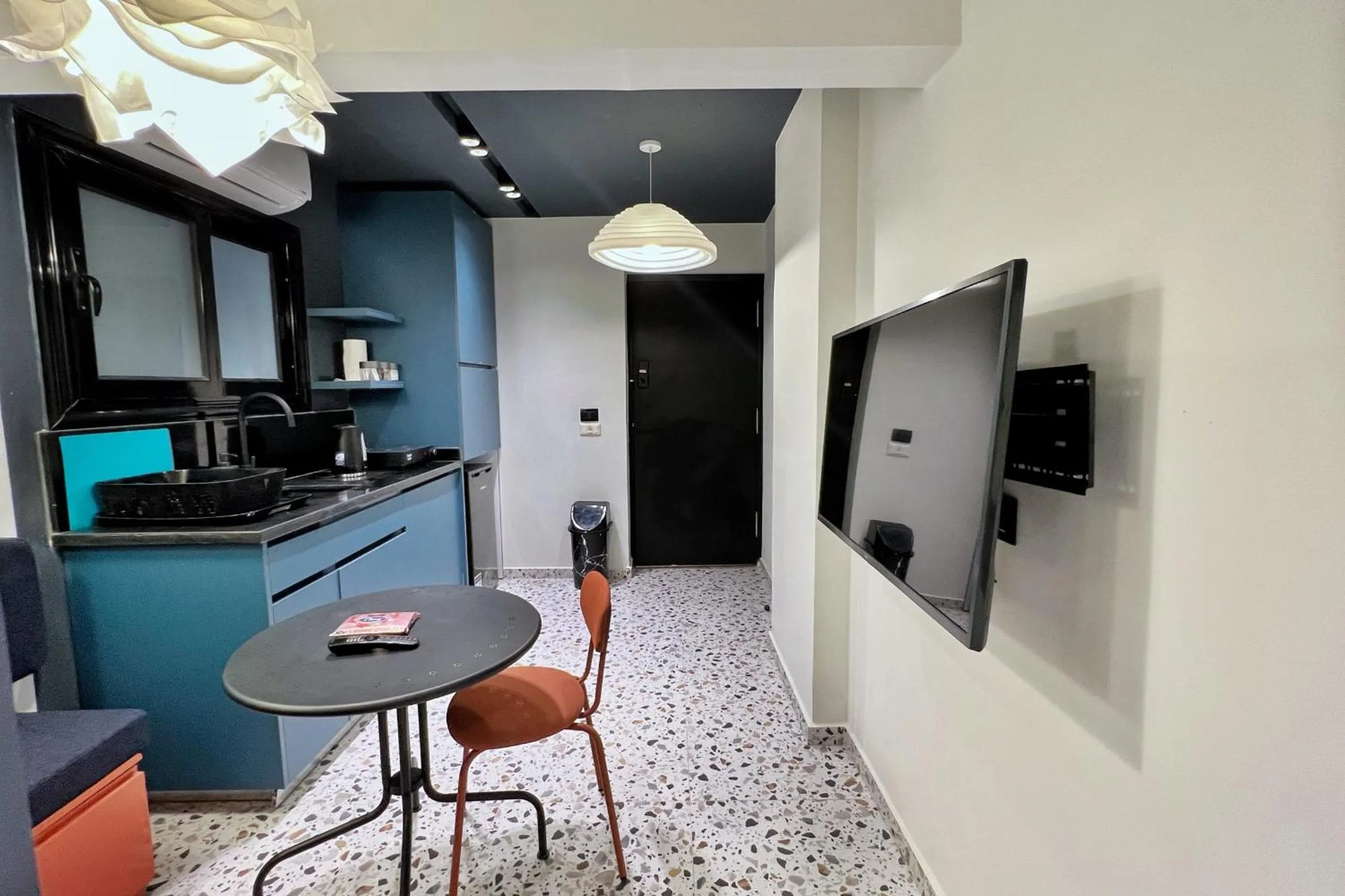 The 1 BDR Cobalt Cube 5 min to CAI Airport