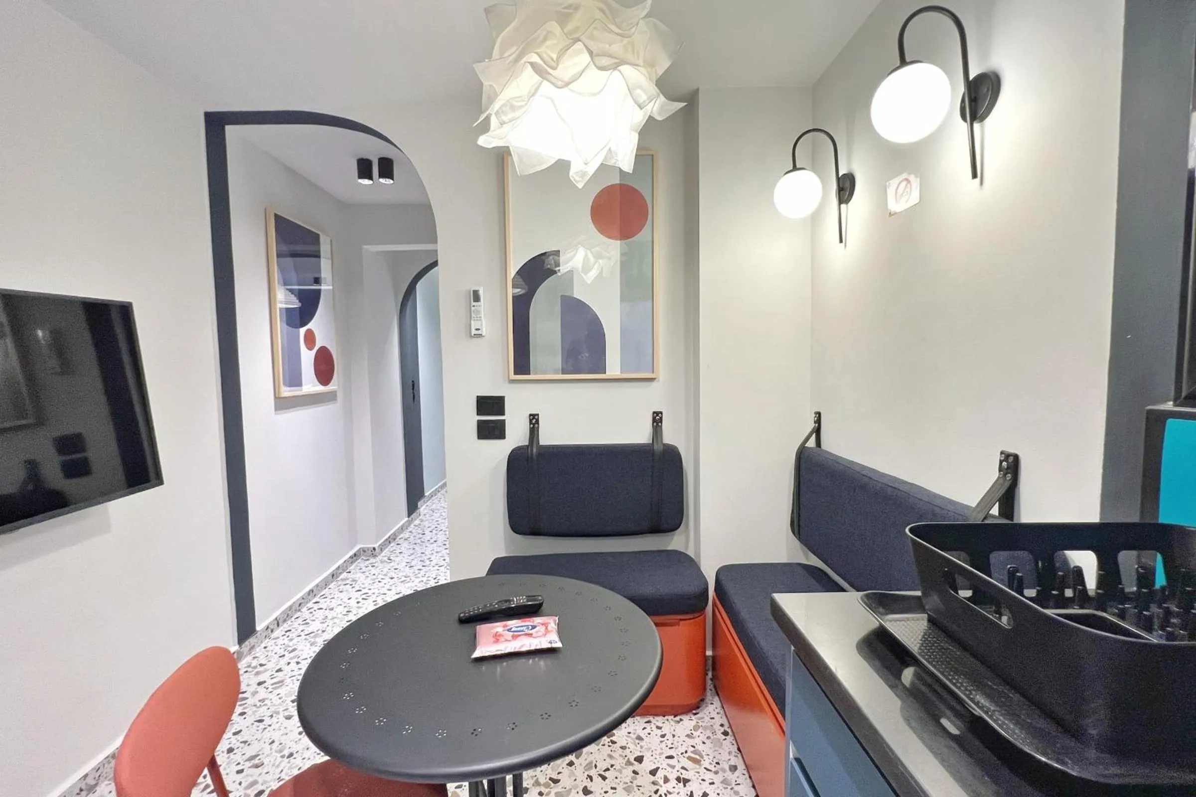 The 1 BDR Cobalt Cube 5 min to CAI Airport