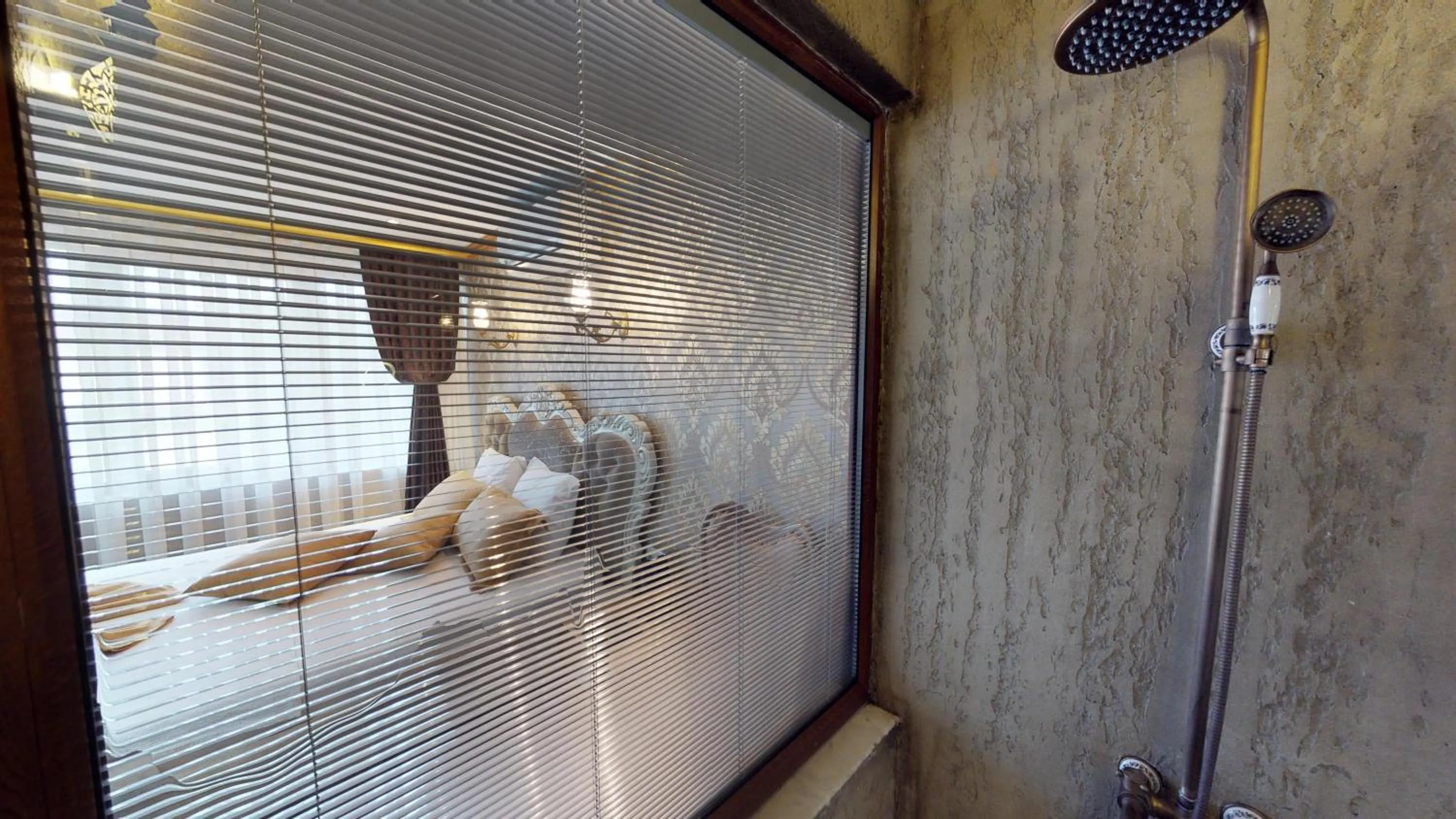 Shower in Patron Hotel