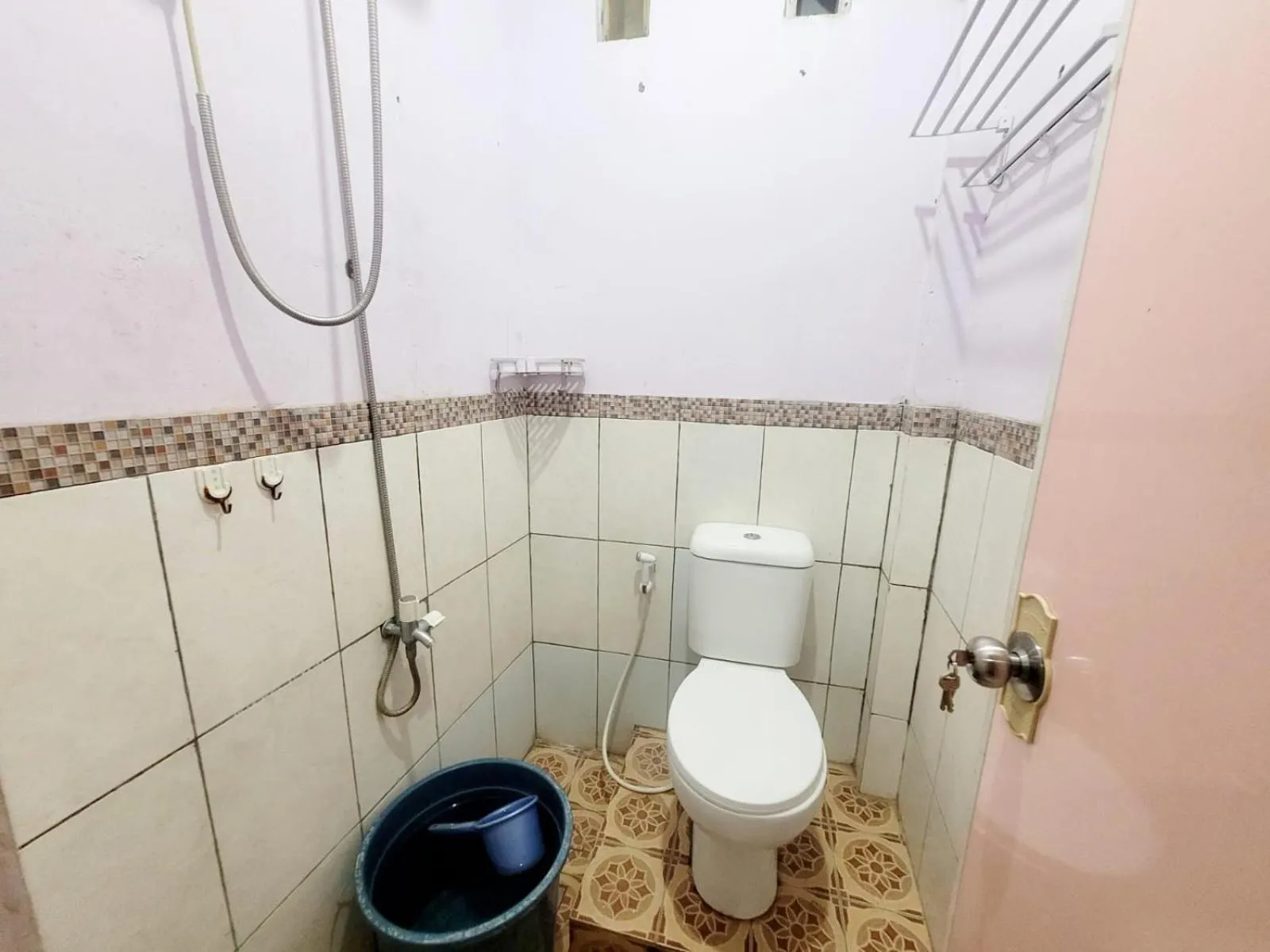 Toilet in Wisma Gahalta by Fans