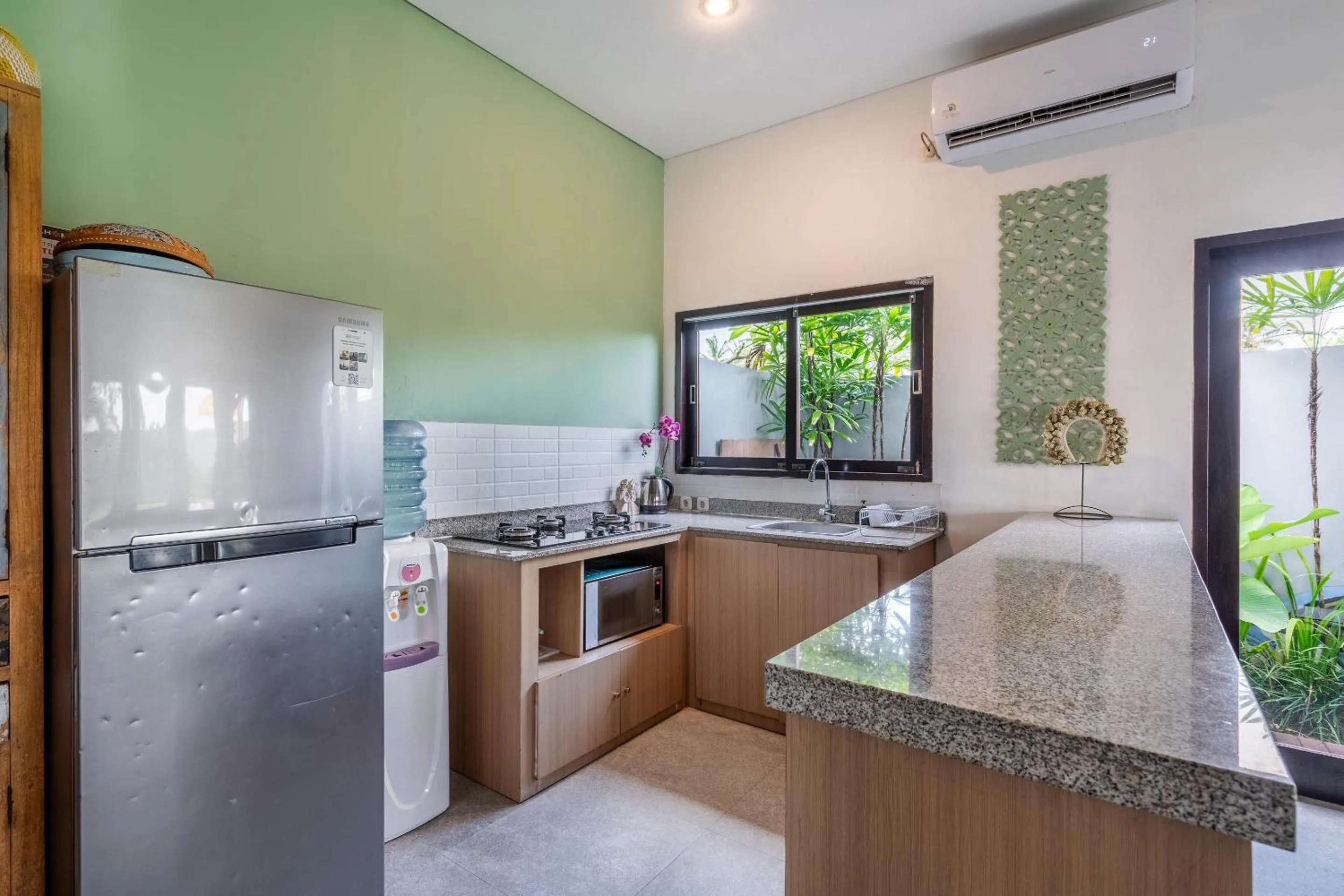 microwave in Ubud Residences 888 - Complex Private Villas with pools