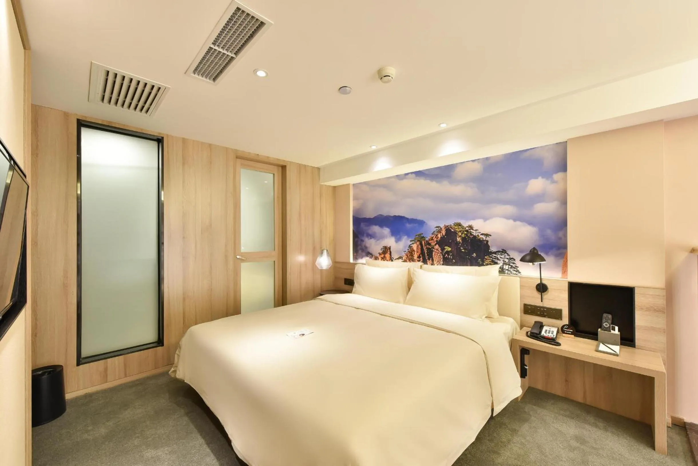 Bedroom, Bed in Atour Hotel Beijing Yizhuang Mobile Silicon Valley
