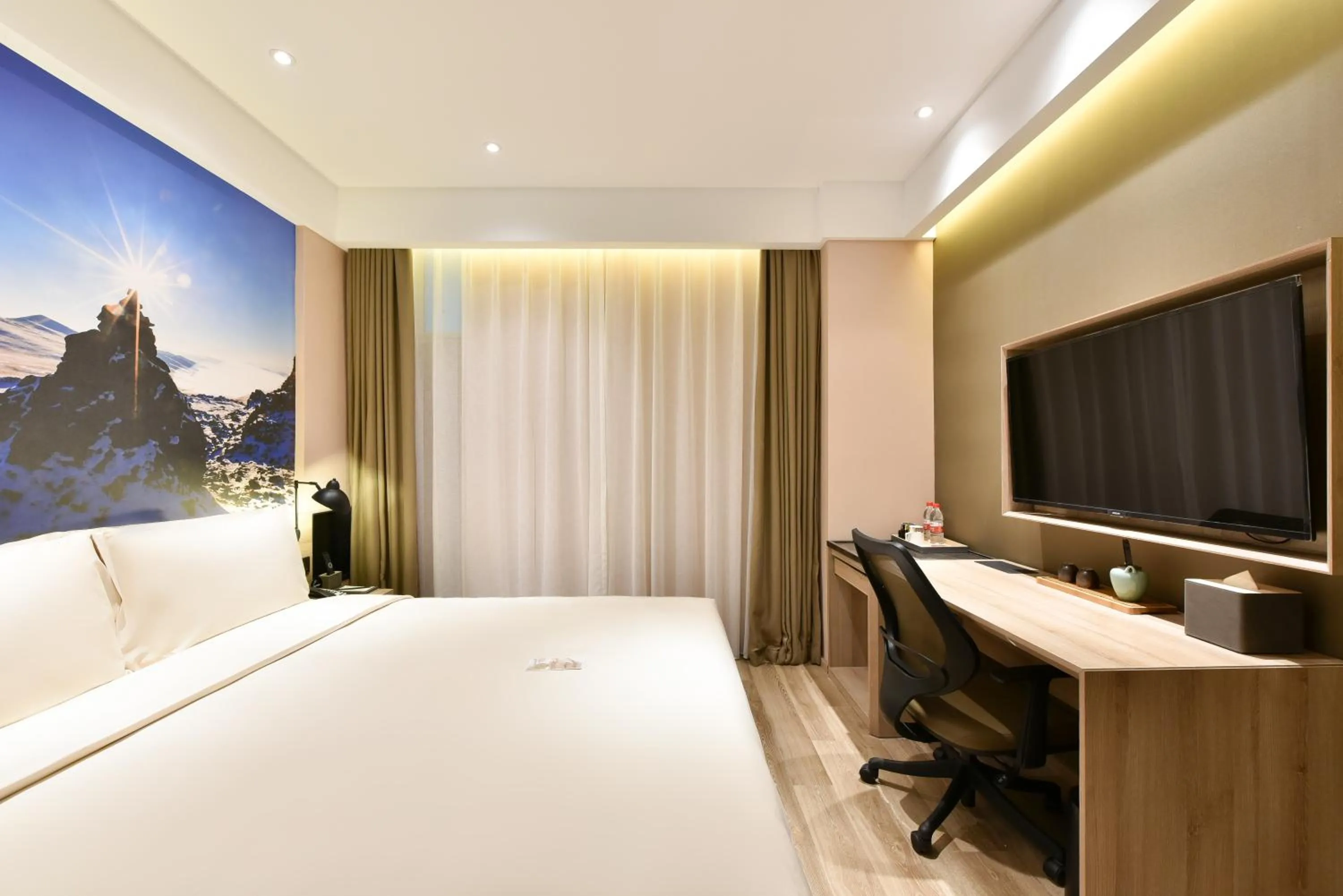 Bedroom, Bed in Atour Hotel Beijing Yizhuang Mobile Silicon Valley