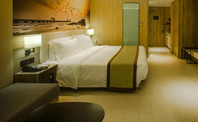 Atour Hotel Qinhuangdao Xiangxi Sea