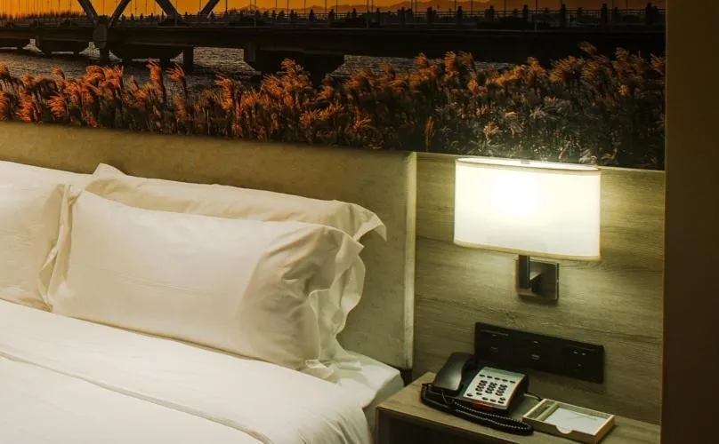 Atour Hotel Qinhuangdao Xiangxi Sea