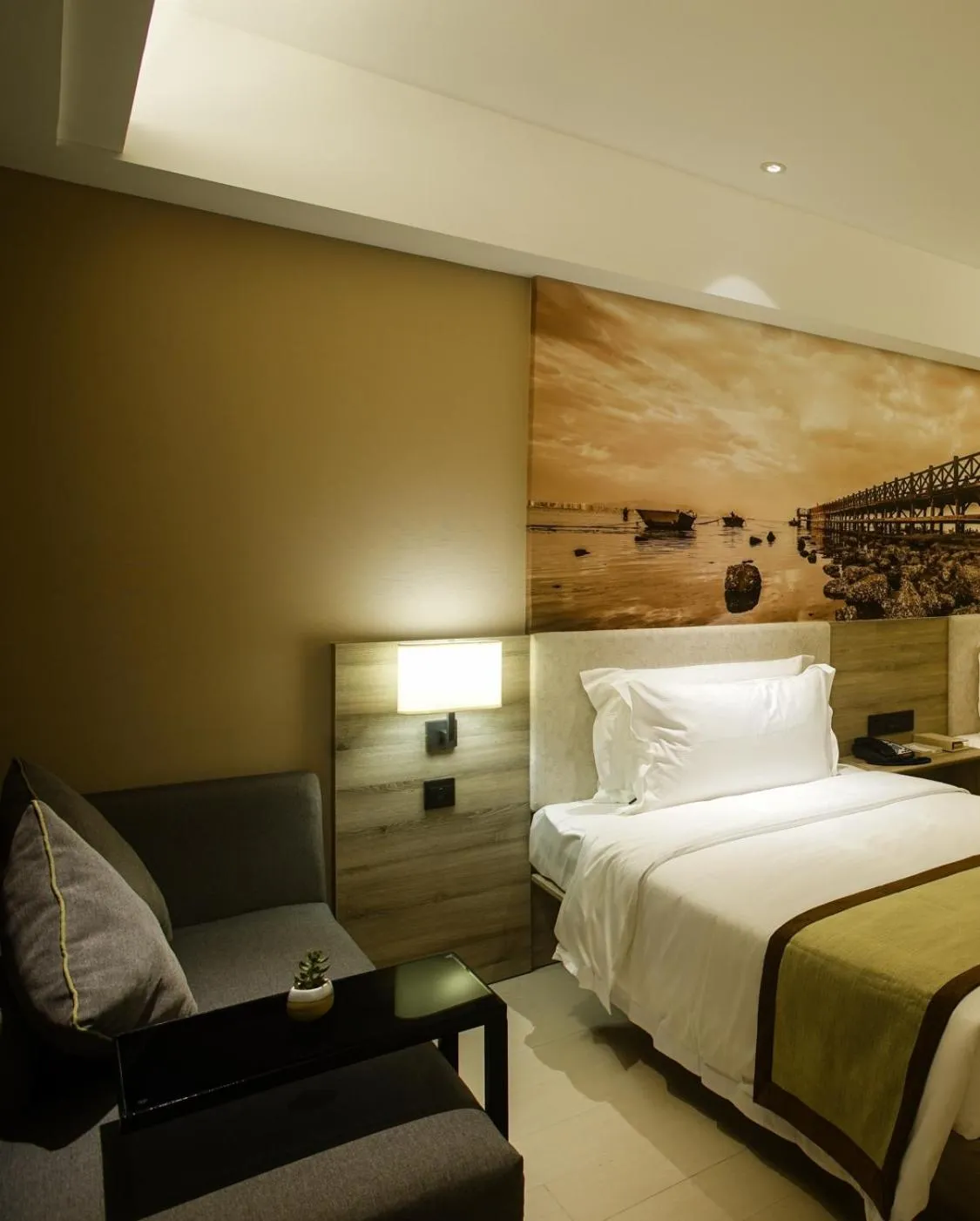 Atour Hotel Qinhuangdao Xiangxi Sea