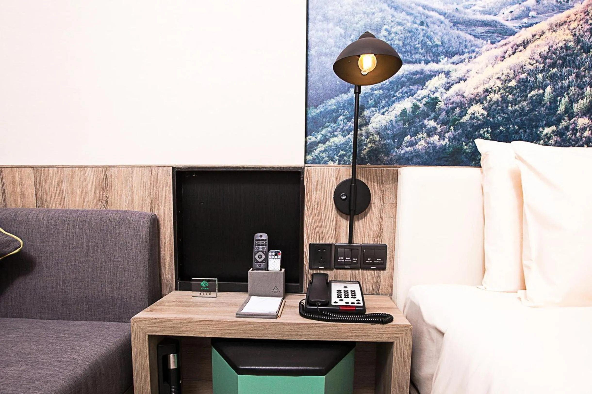 Atour Hotel Qinhuangdao Railway Station Yingbin Road