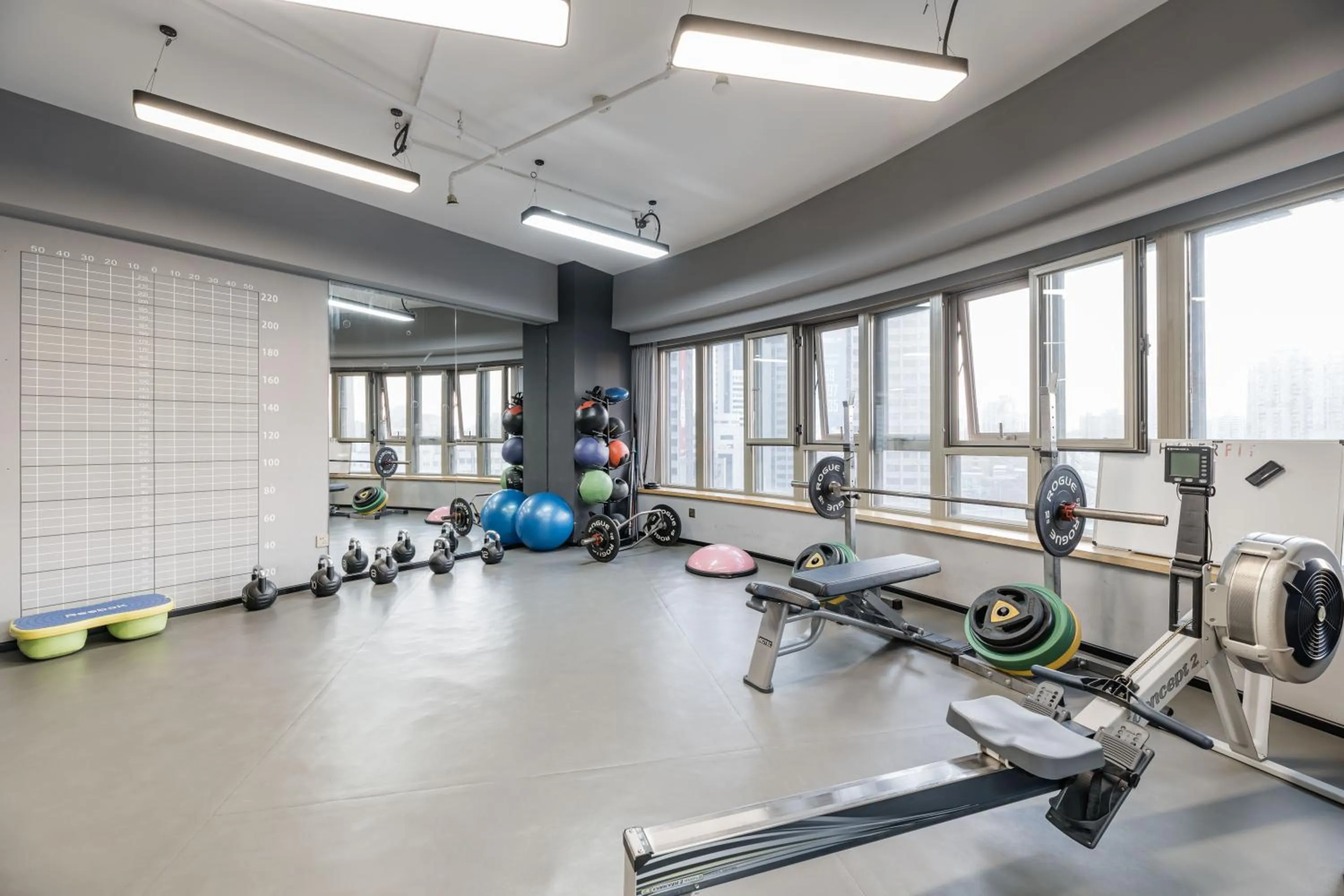 Fitness centre/facilities in Atour Hotel Shanghai Wujiaochang Dabaishu