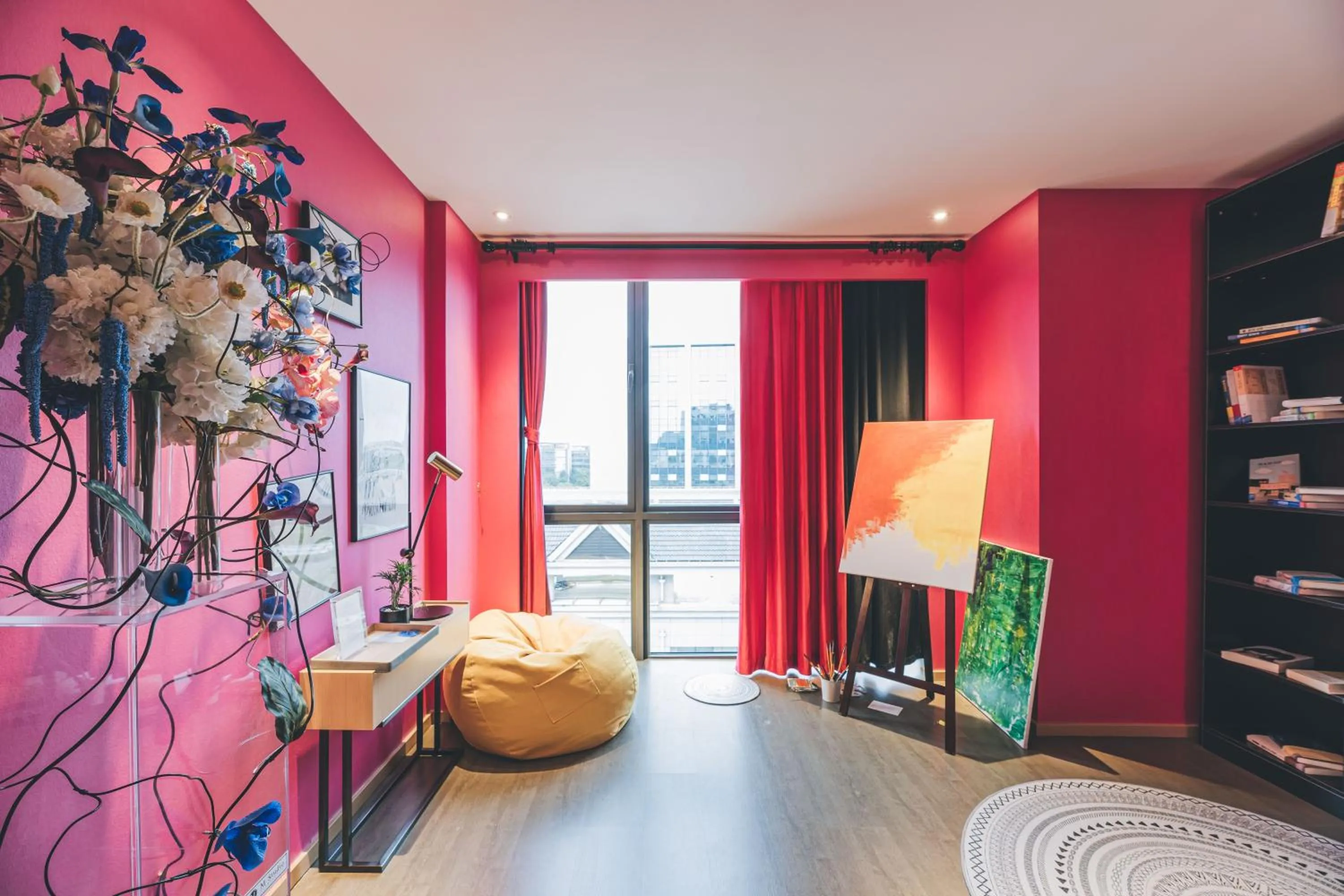 Photo of the whole room in Atour Hotel Shanghai Hongqiao International Exhibition Linkong Park