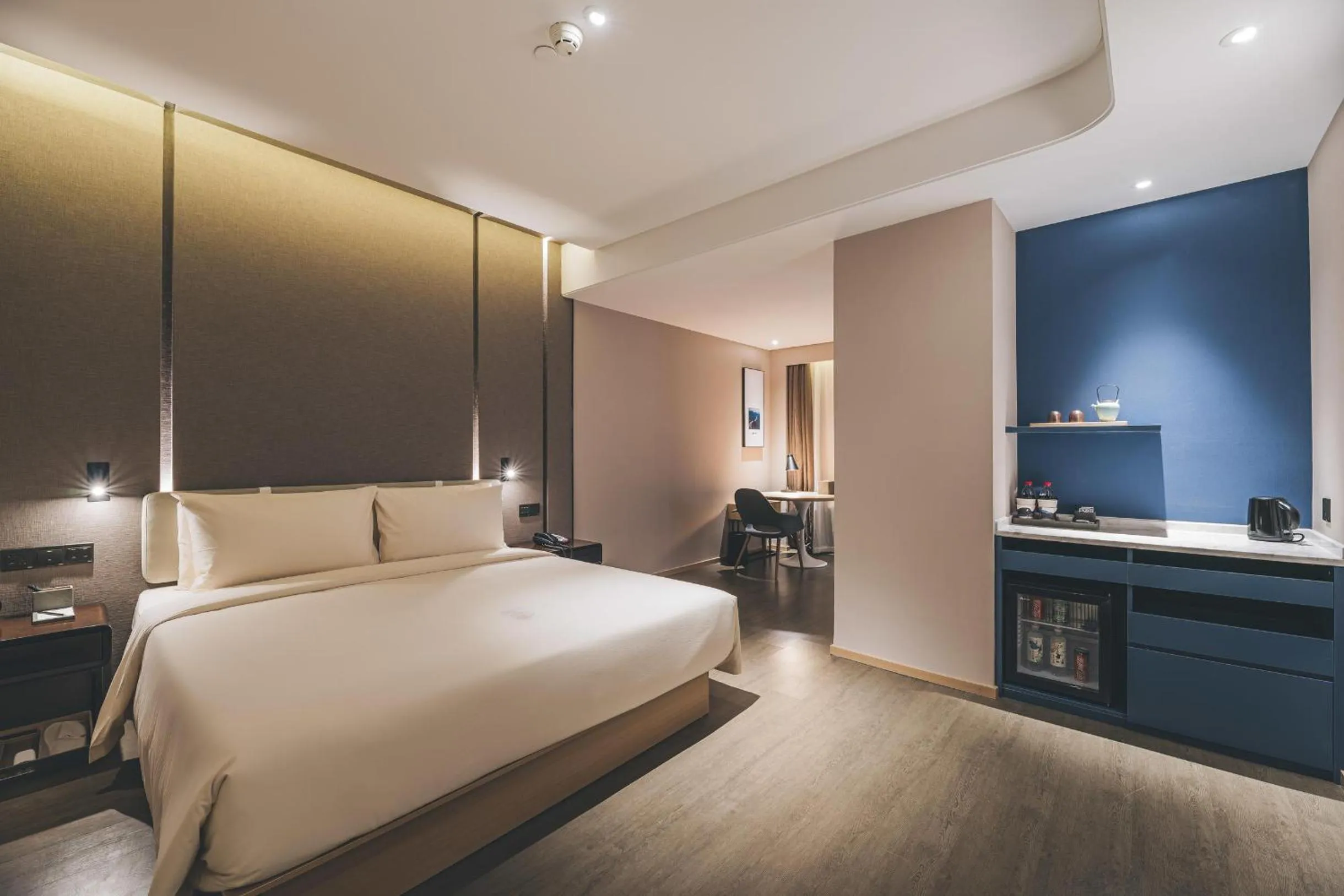 Bedroom in Atour Hotel Shanghai Hongqiao International Exhibition Linkong Park