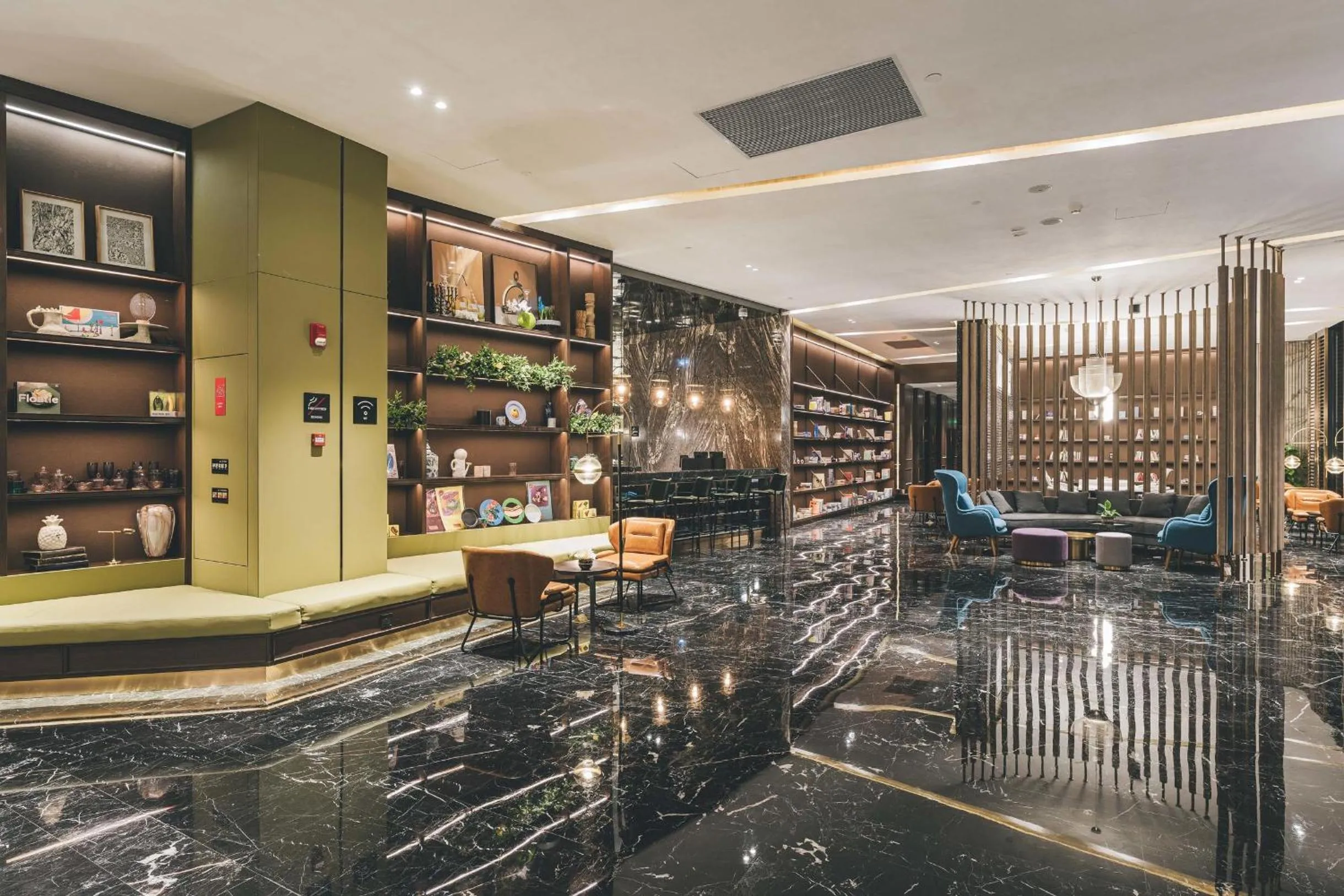 Lobby or reception in Atour Hotel Shanghai Hongqiao International Exhibition Linkong Park