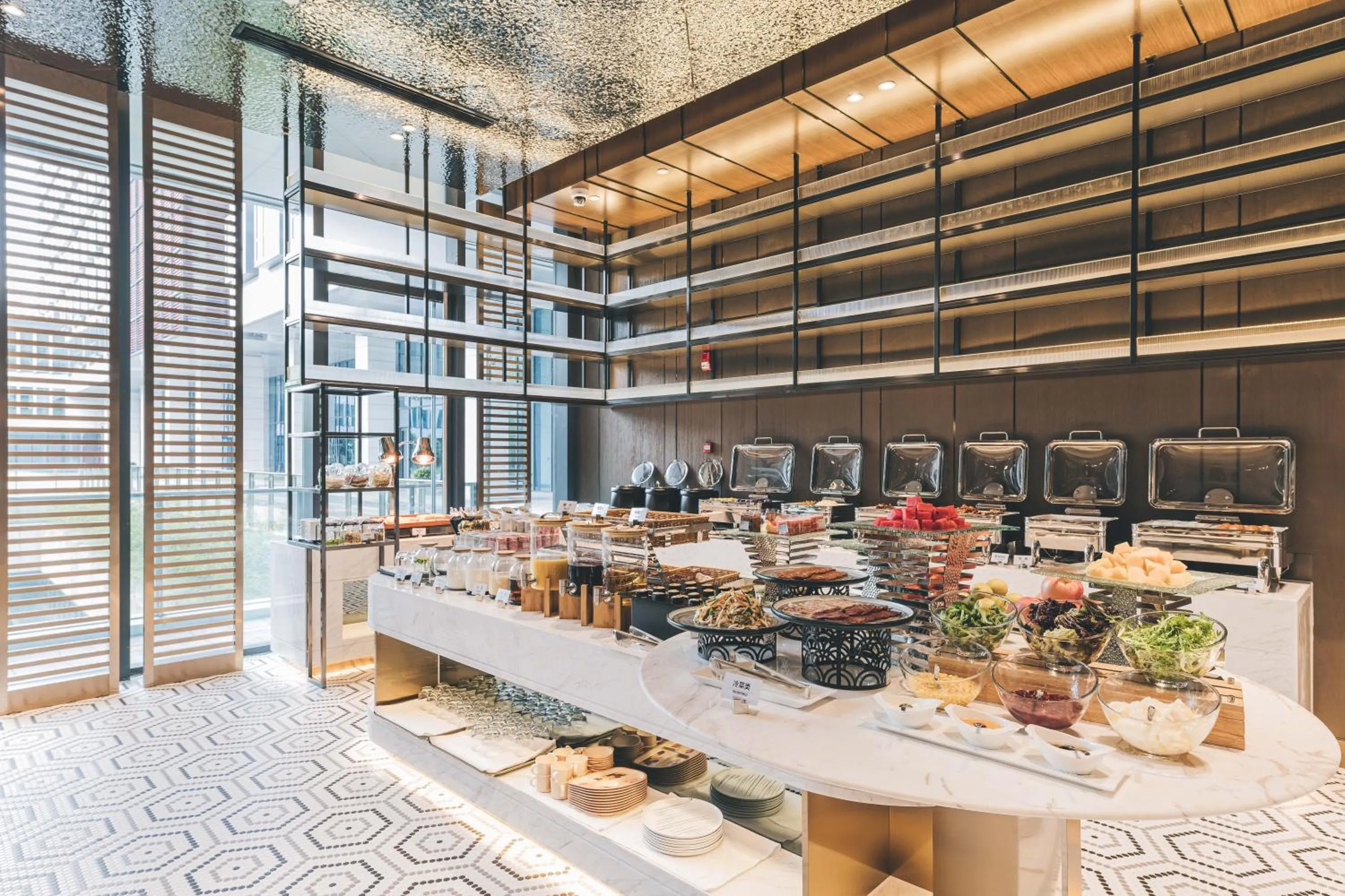 Restaurant/places to eat in Atour Hotel Shanghai Hongqiao International Exhibition Linkong Park