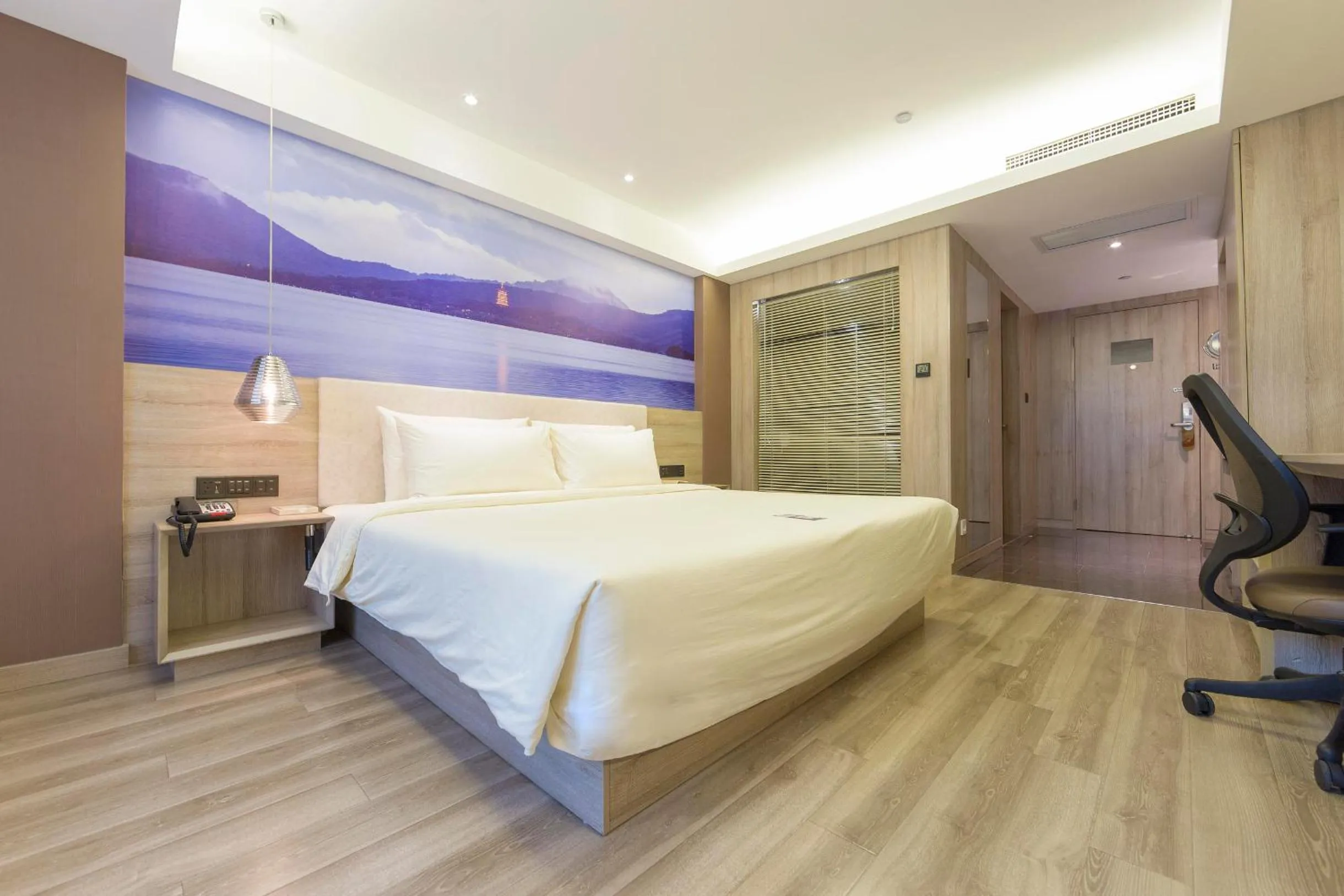 Bed in Atour Music Hotel Hangzhou West Lake