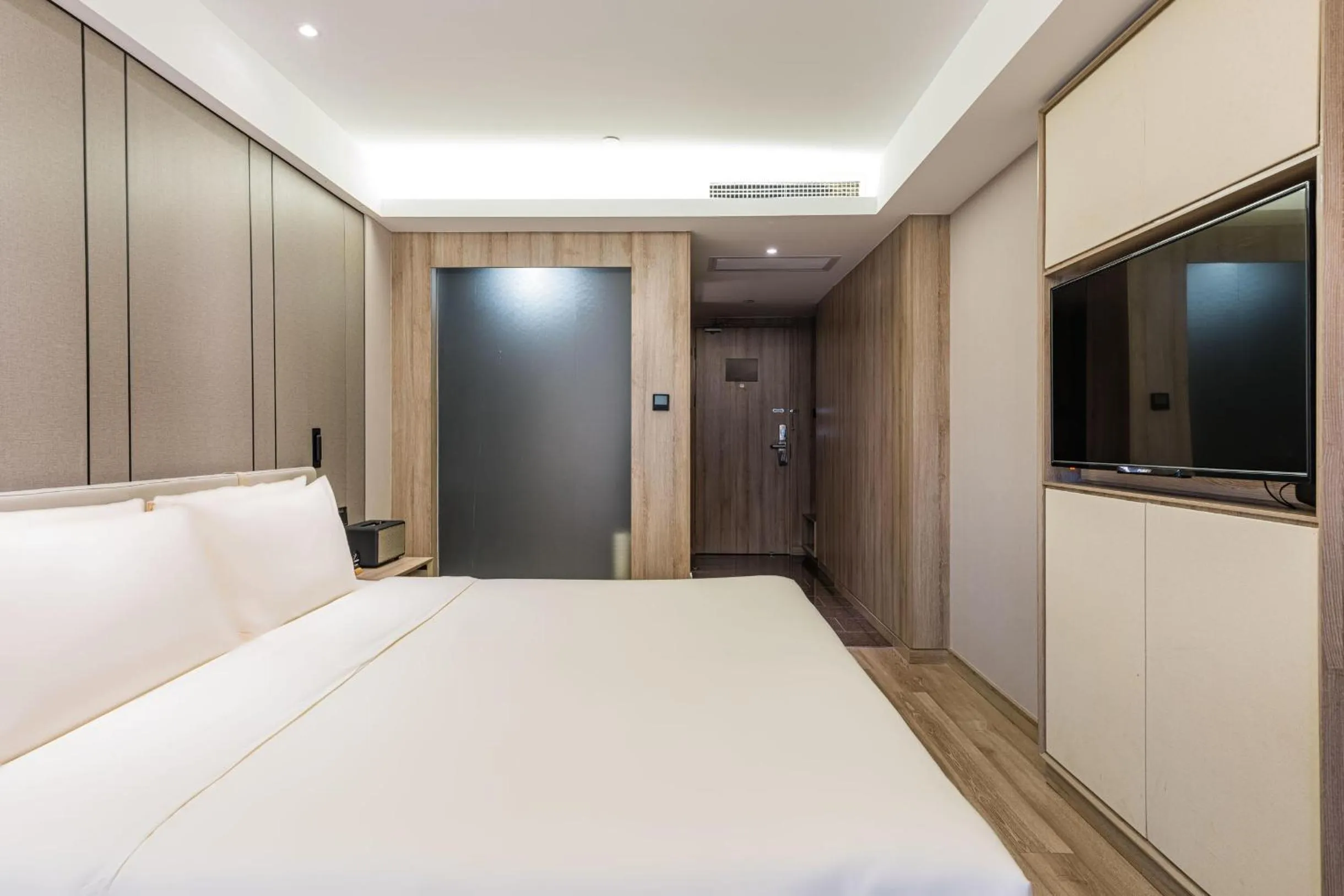 Bed in Atour Music Hotel Hangzhou West Lake