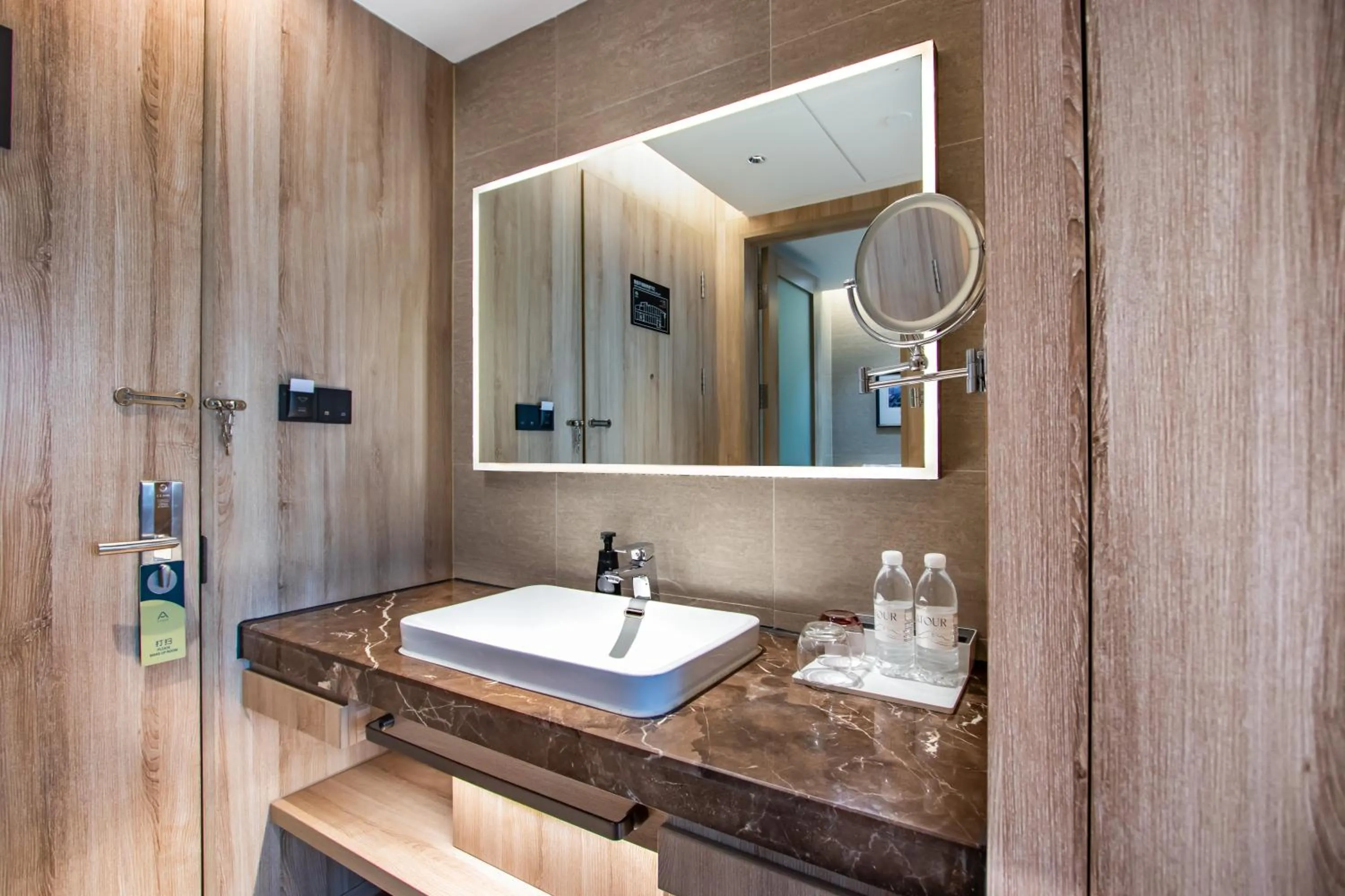 Shower in Atour Hotel Hangzhou Xiaoshan Peoples Square