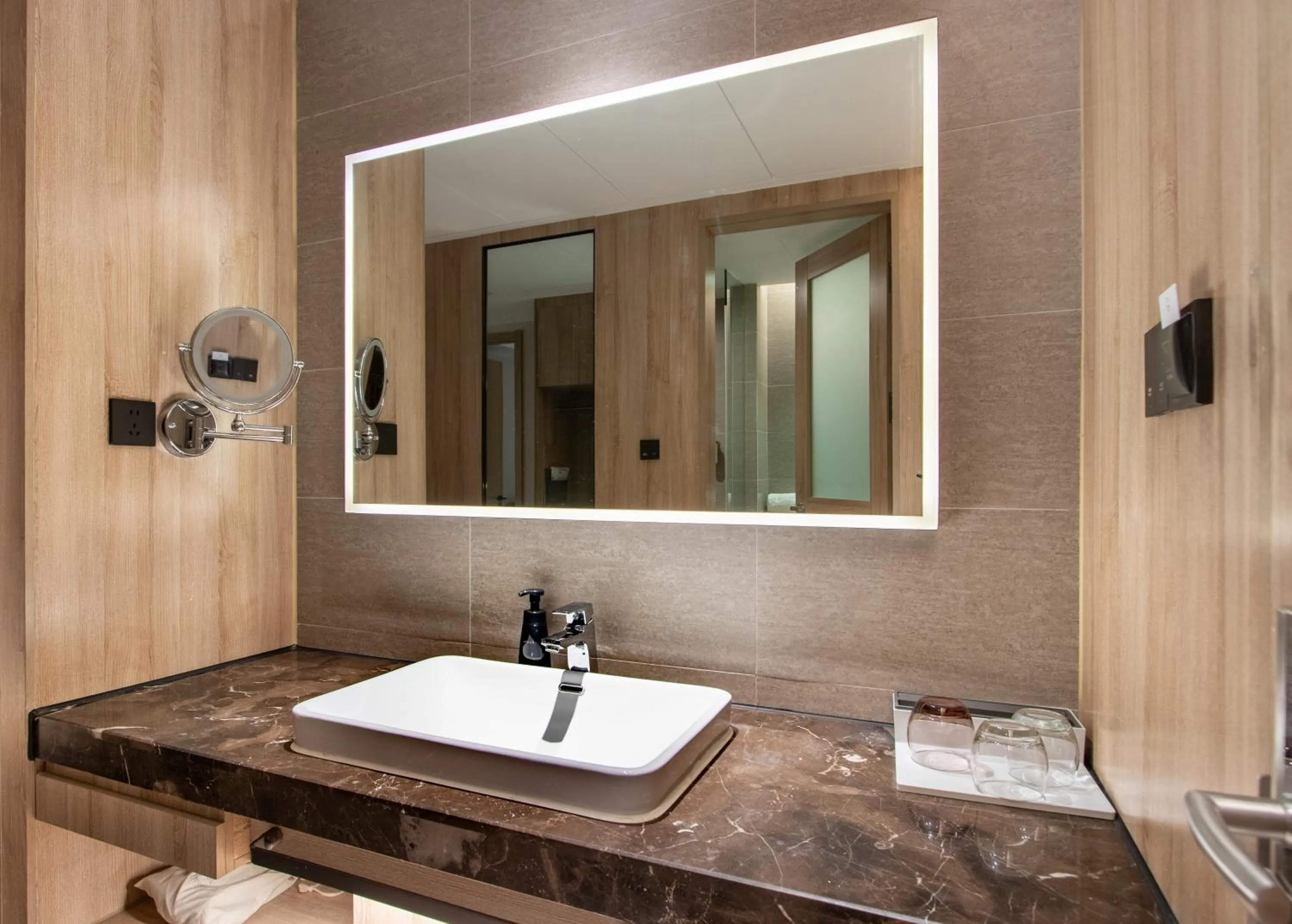 Shower in Atour Hotel Hangzhou Xiaoshan Peoples Square