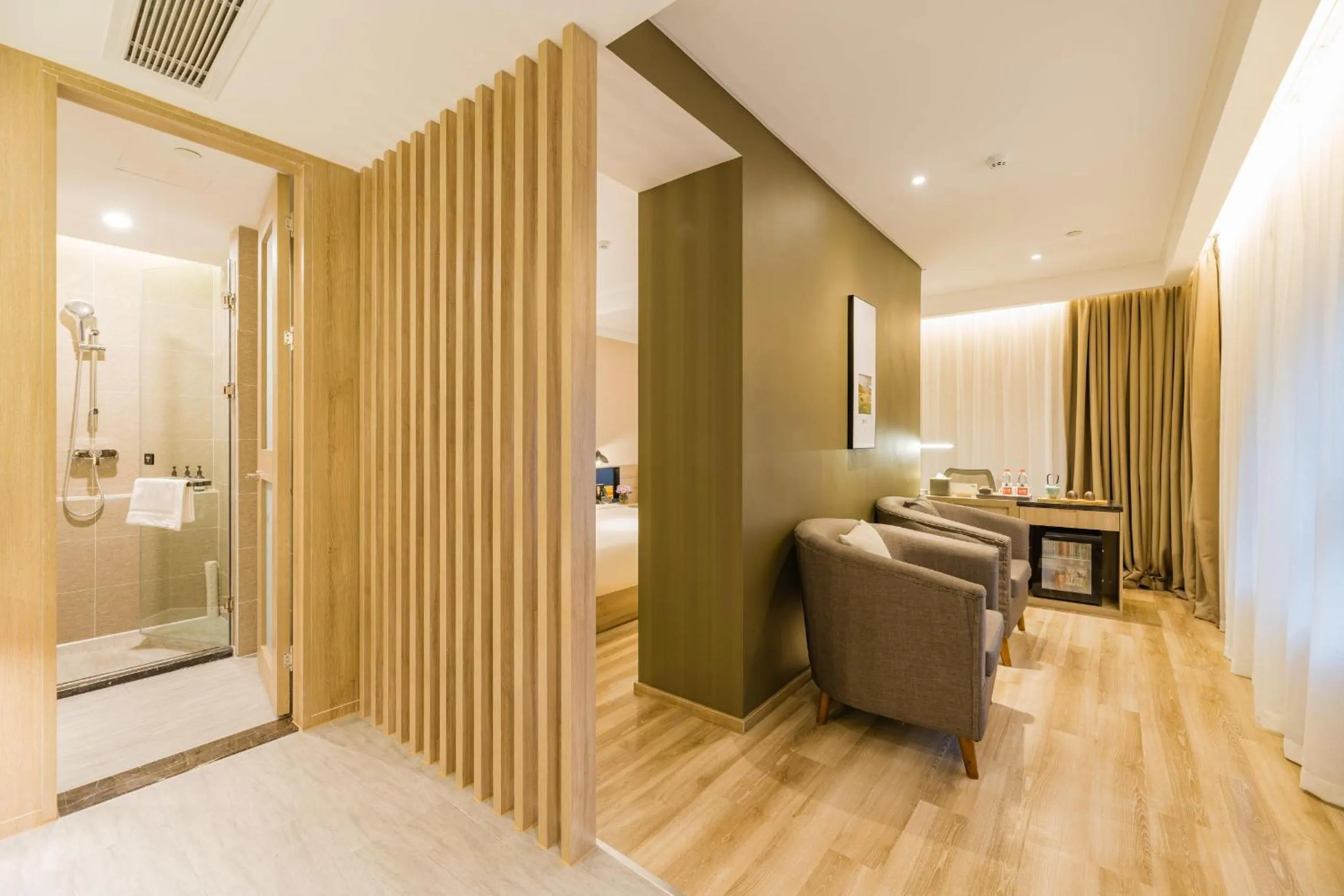 Seating area, Bed in Atour Hotel Hangzhou West Lake Cultural Plaza Shangtang Road