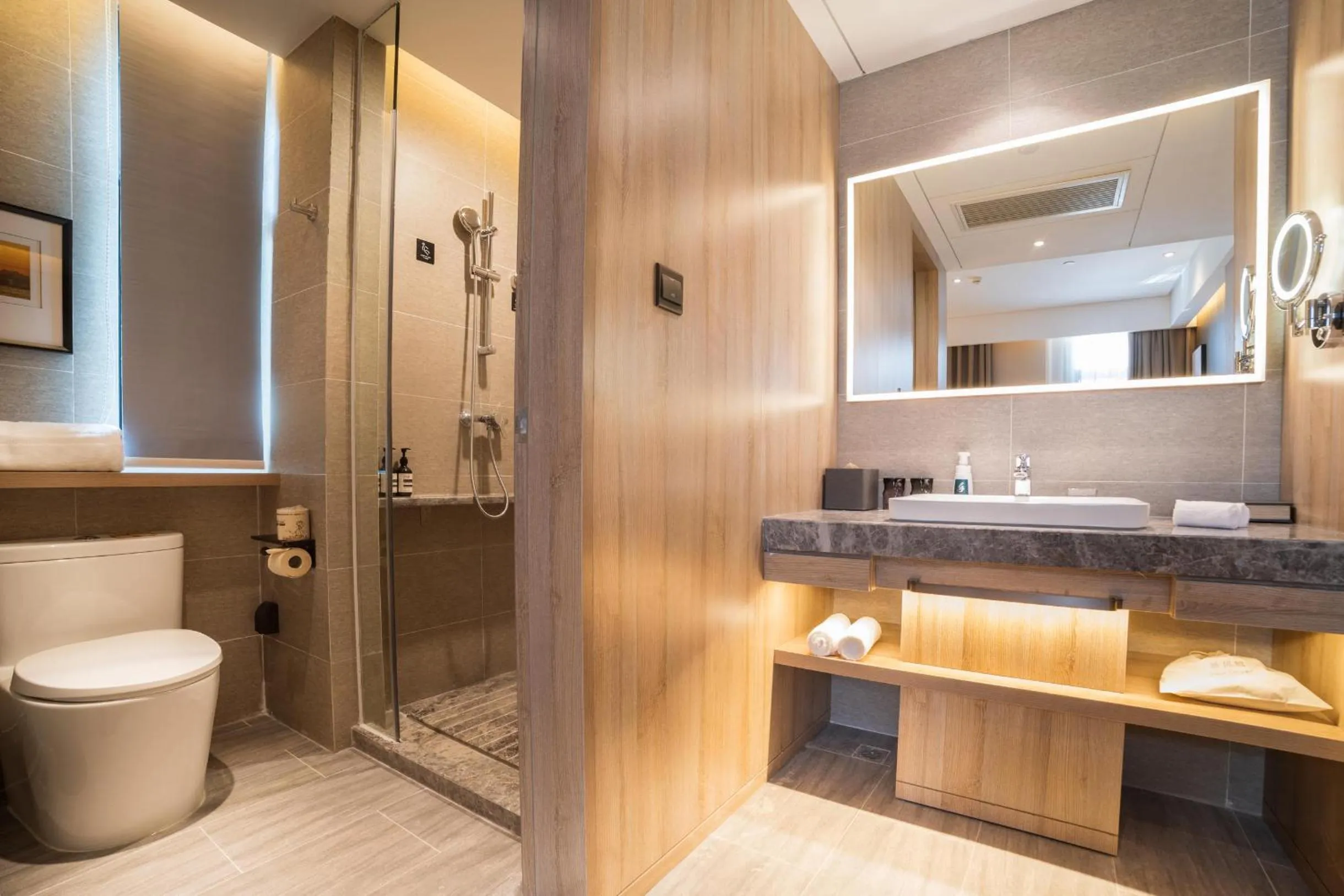 Atour Hotel Xiamen Jimei University