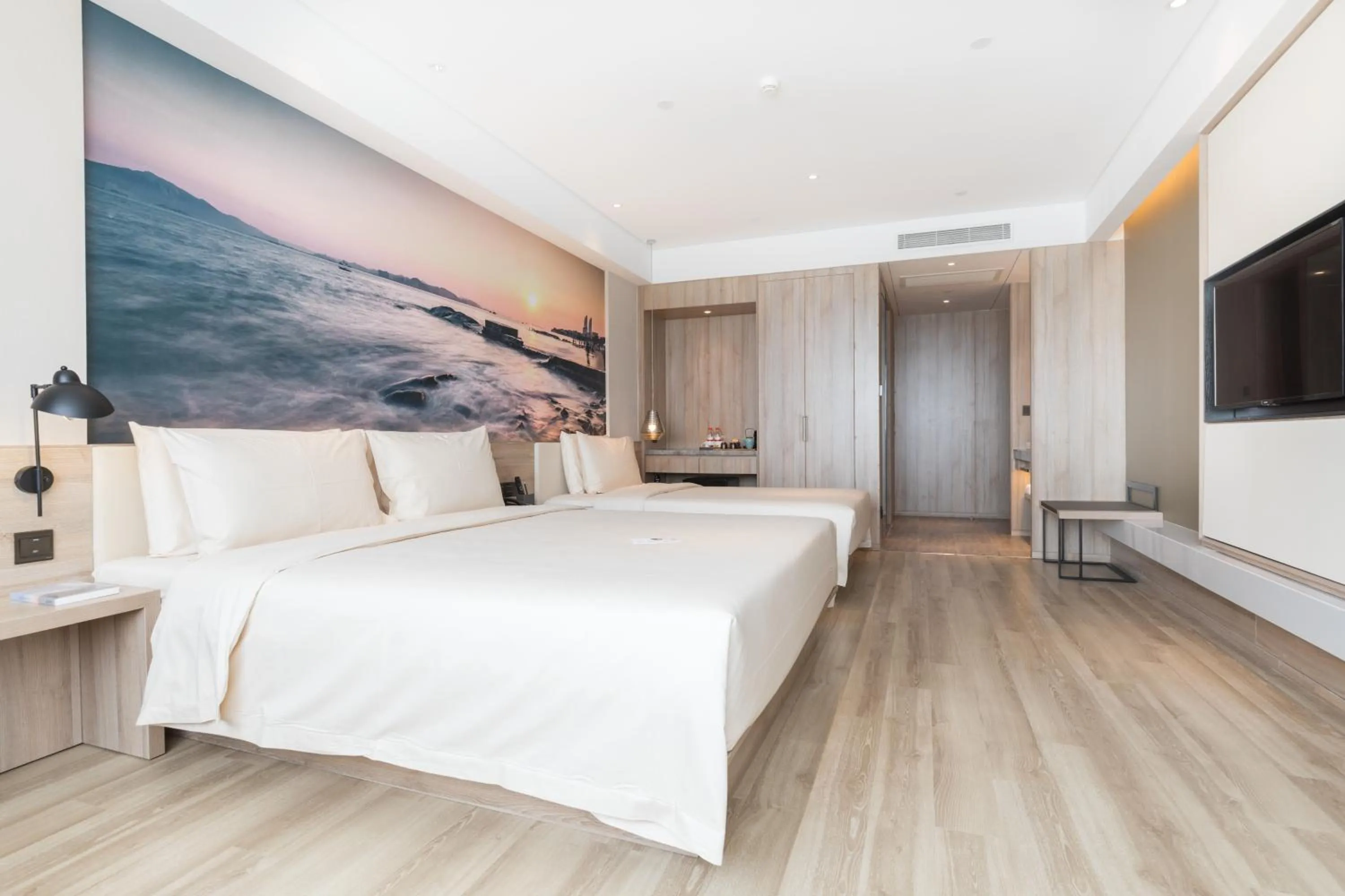 Bed in Atour Hotel Xiamen Jimei University