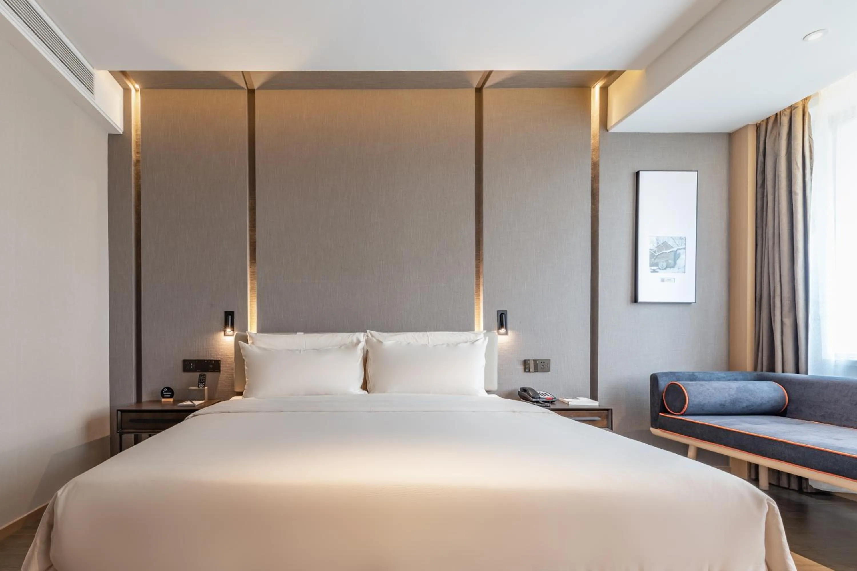 Bed in Atour Hotel Jinan Grand View Garden