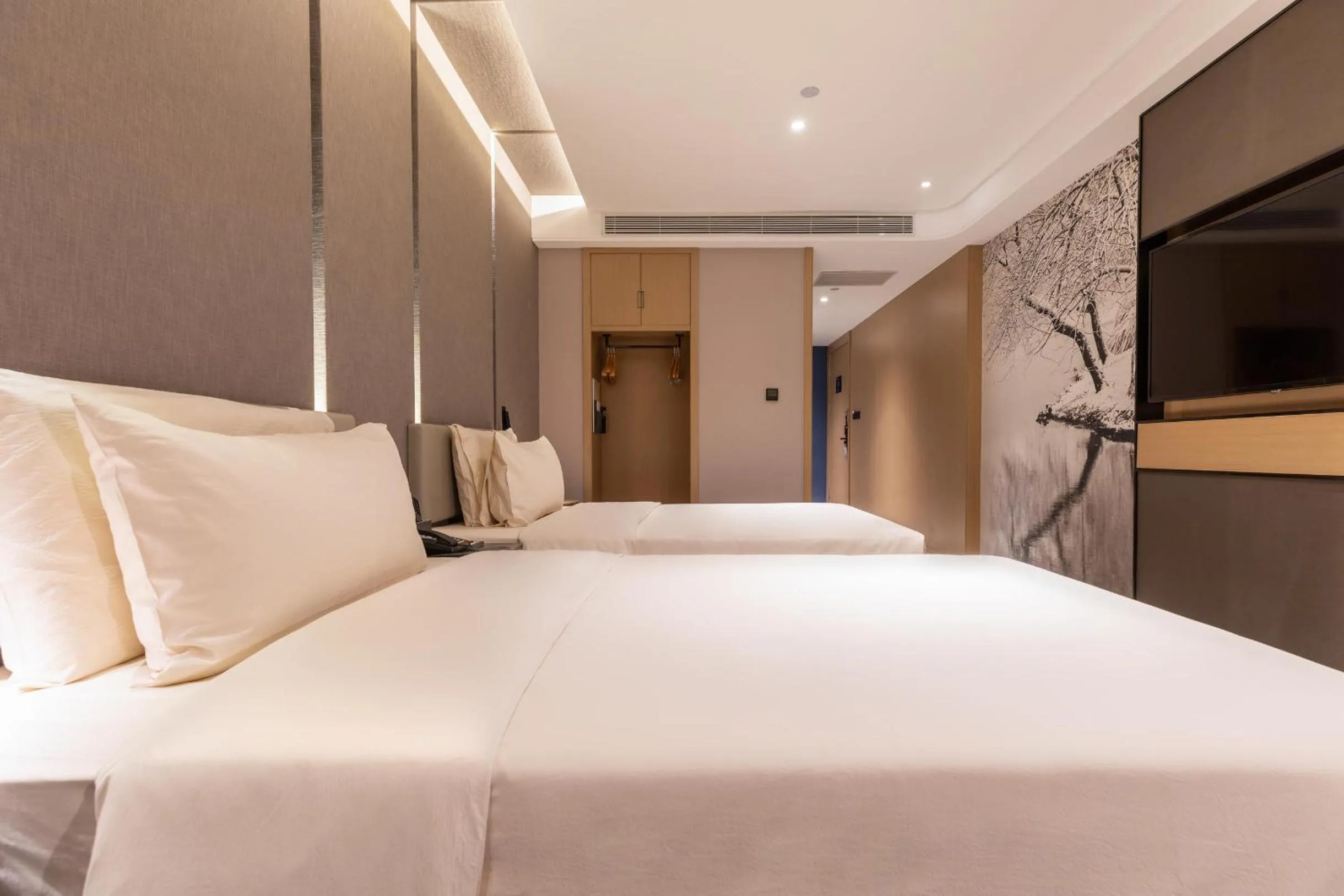 Bedroom, Bed in Atour Hotel Jinan Grand View Garden