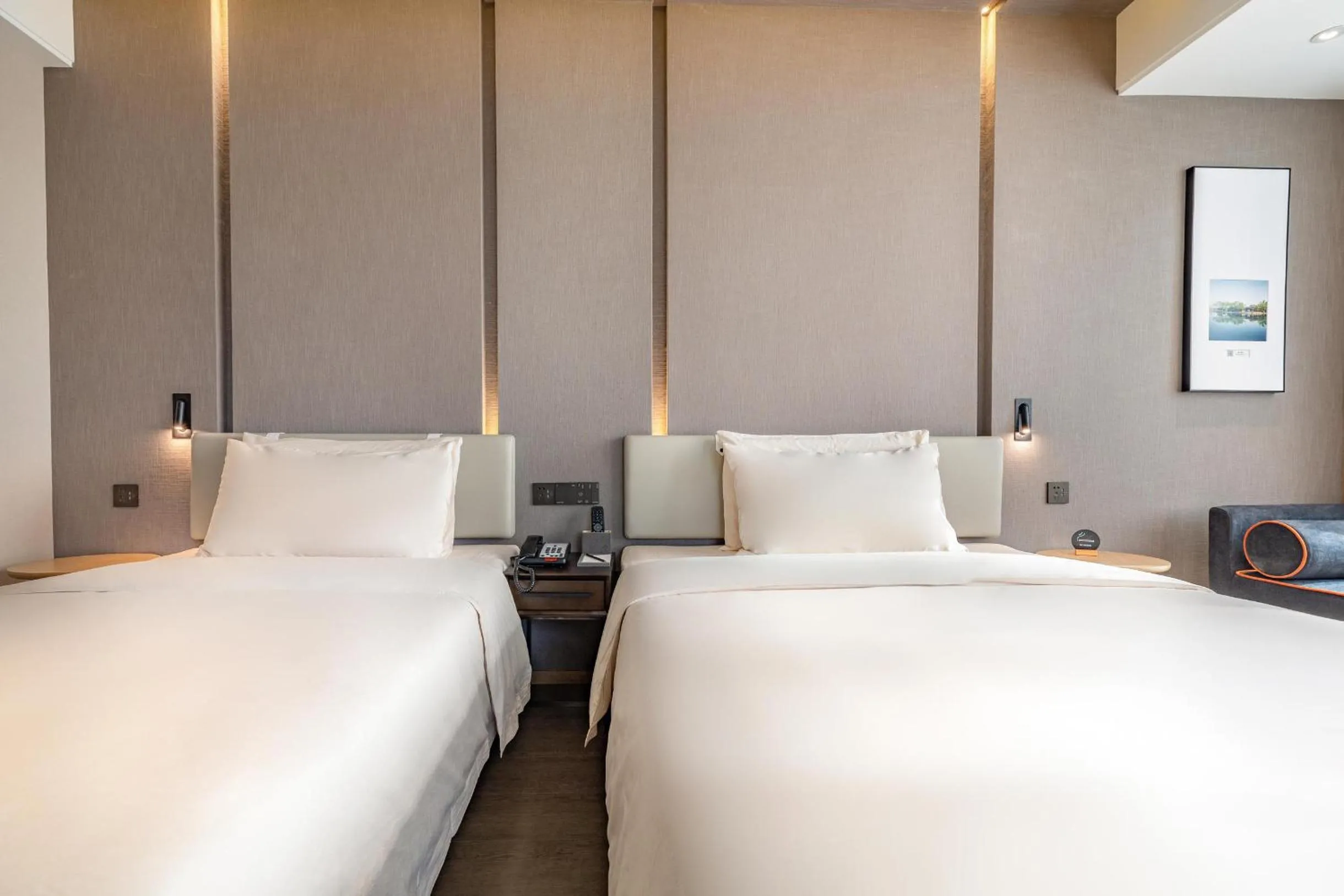 Bed in Atour Hotel Jinan Grand View Garden
