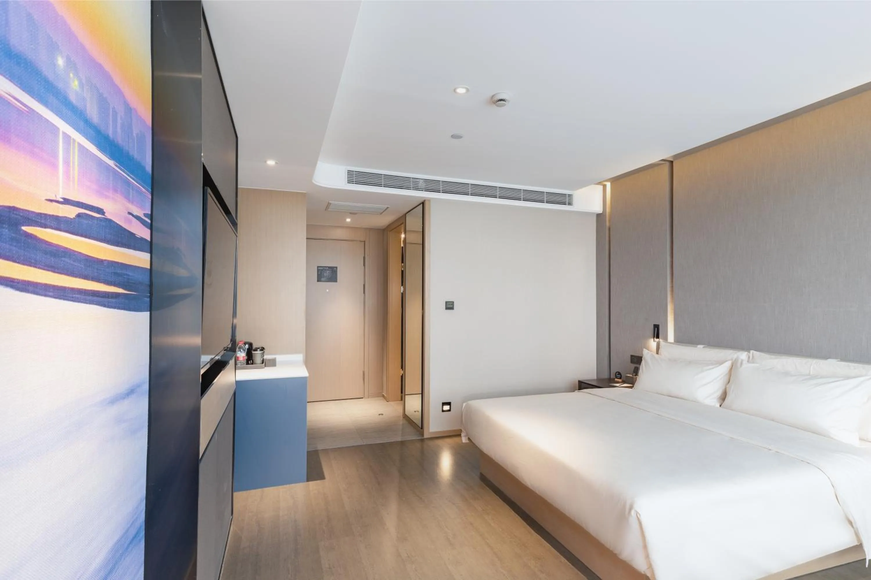 Photo of the whole room, Bed in Atour Hotel Jinan Grand View Garden