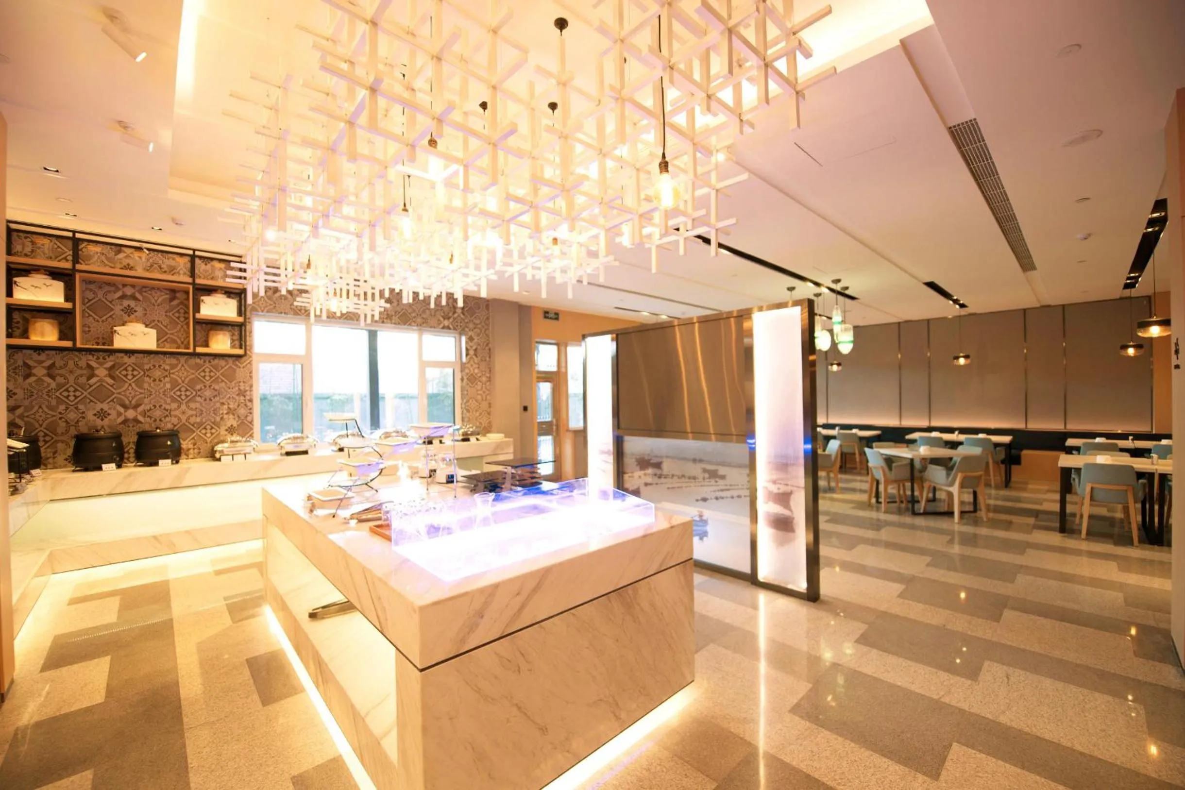 Atour Hotel Yantai South Station Yingchun Street