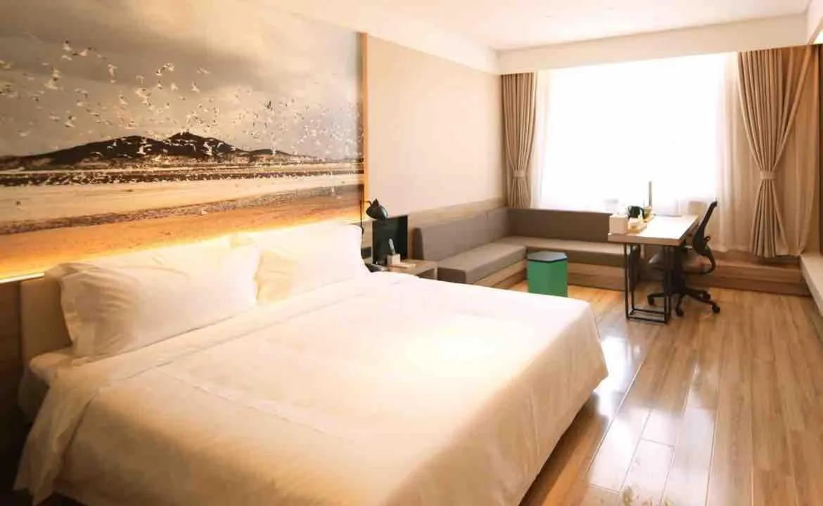 Bed in Atour Hotel Yantai South Station Yingchun Street
