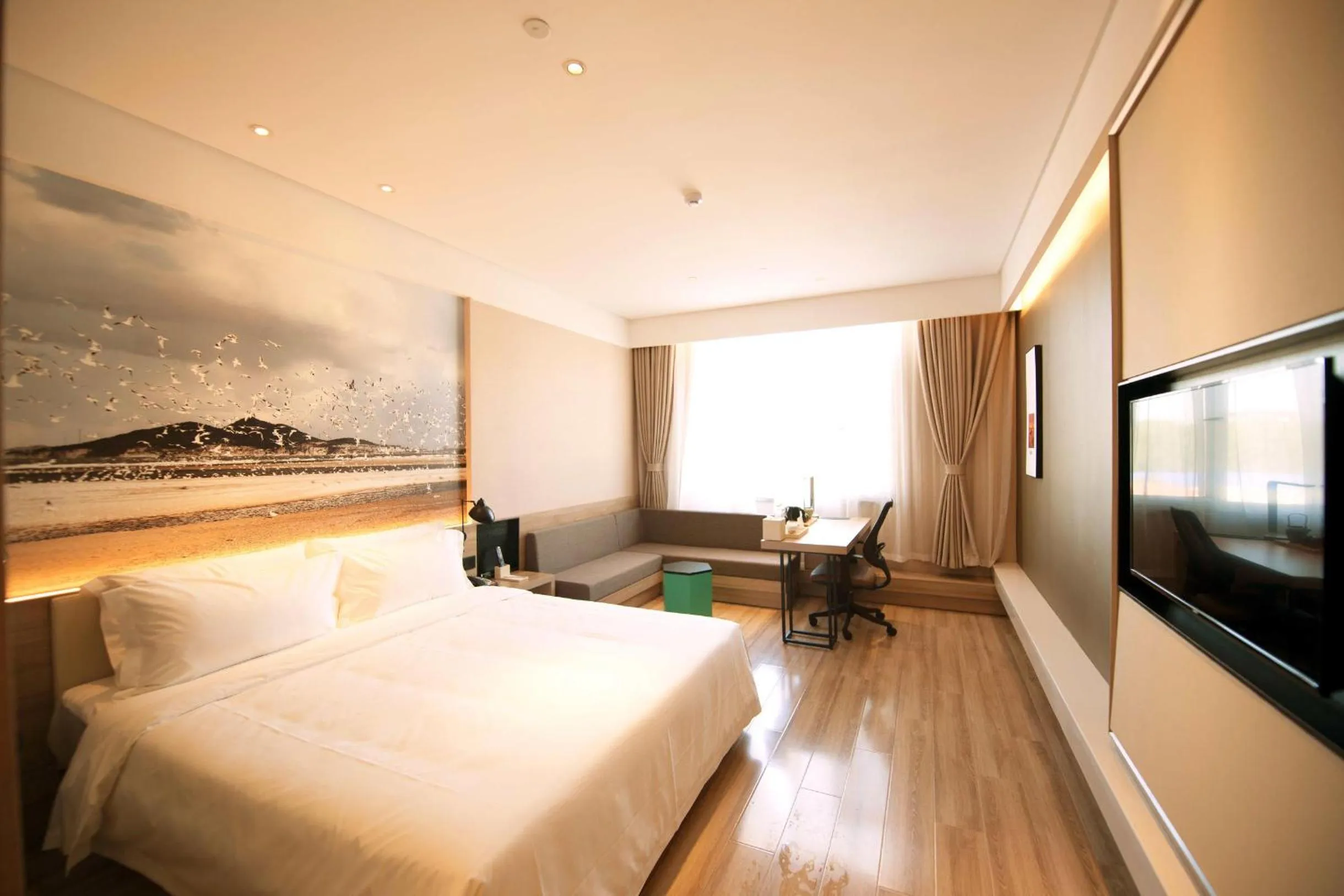 Bed in Atour Hotel Yantai South Station Yingchun Street
