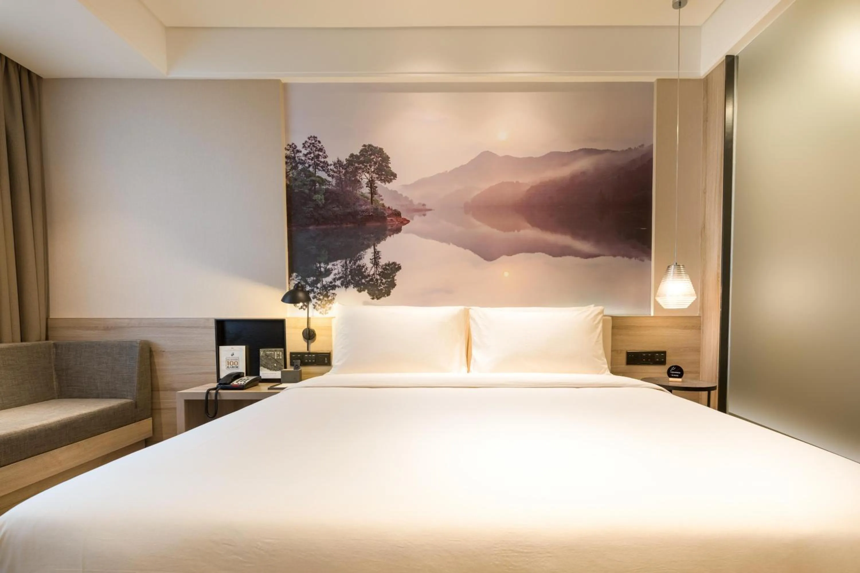 Bed in Atour Hotel Guangzhou Huadu Square