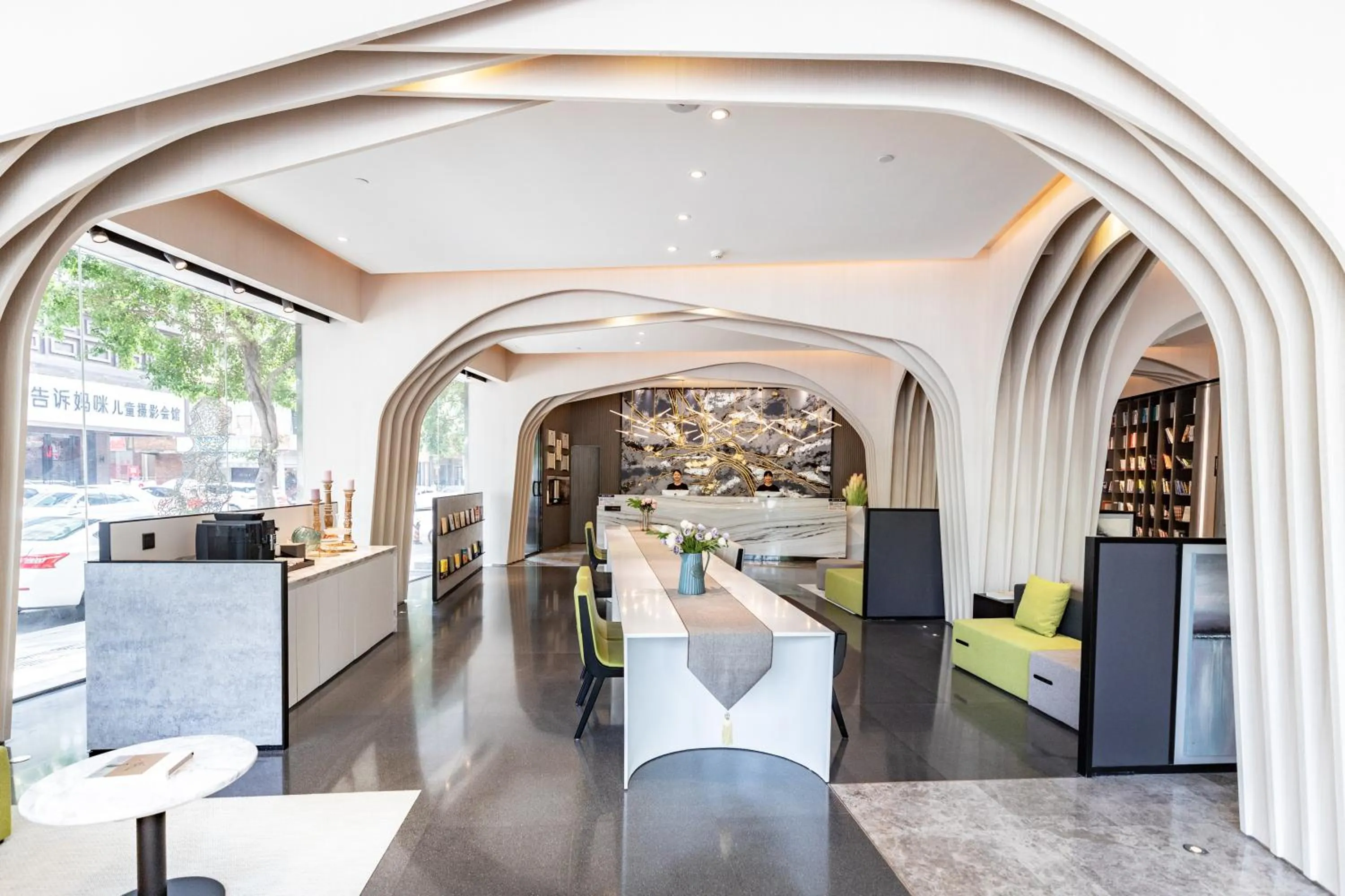 Lobby or reception in Atour Hotel Guangzhou Huadu Square