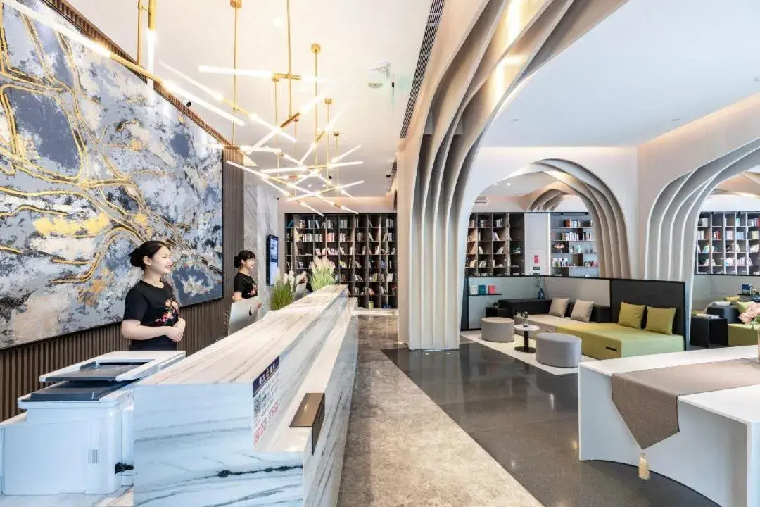 Lobby or reception in Atour Hotel Guangzhou Huadu Square Lobby or reception in Atour Hotel Guangzhou Huadu Square