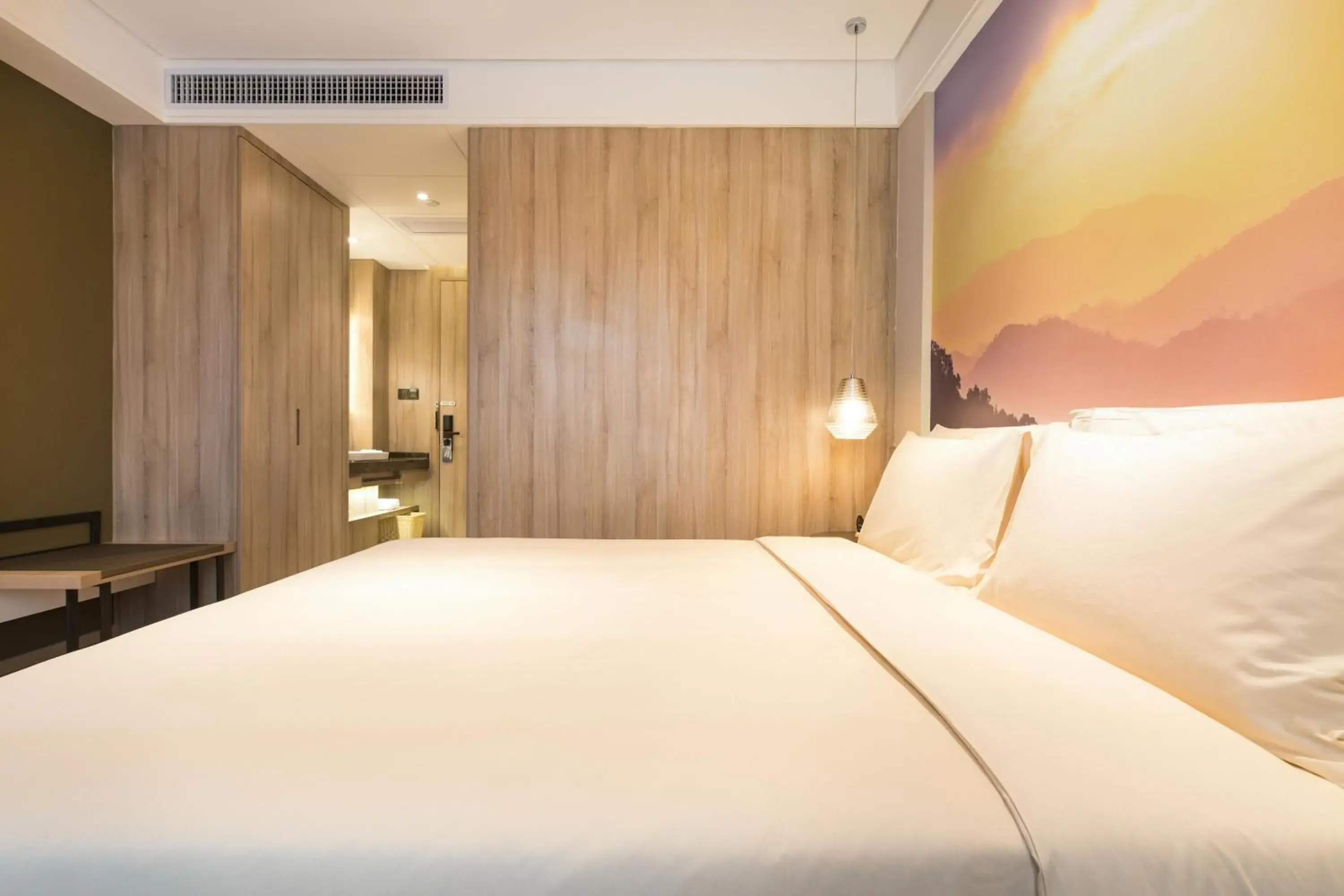 Bed in Atour Hotel Guangzhou Huadu Square Bed in Atour Hotel Guangzhou Huadu Square