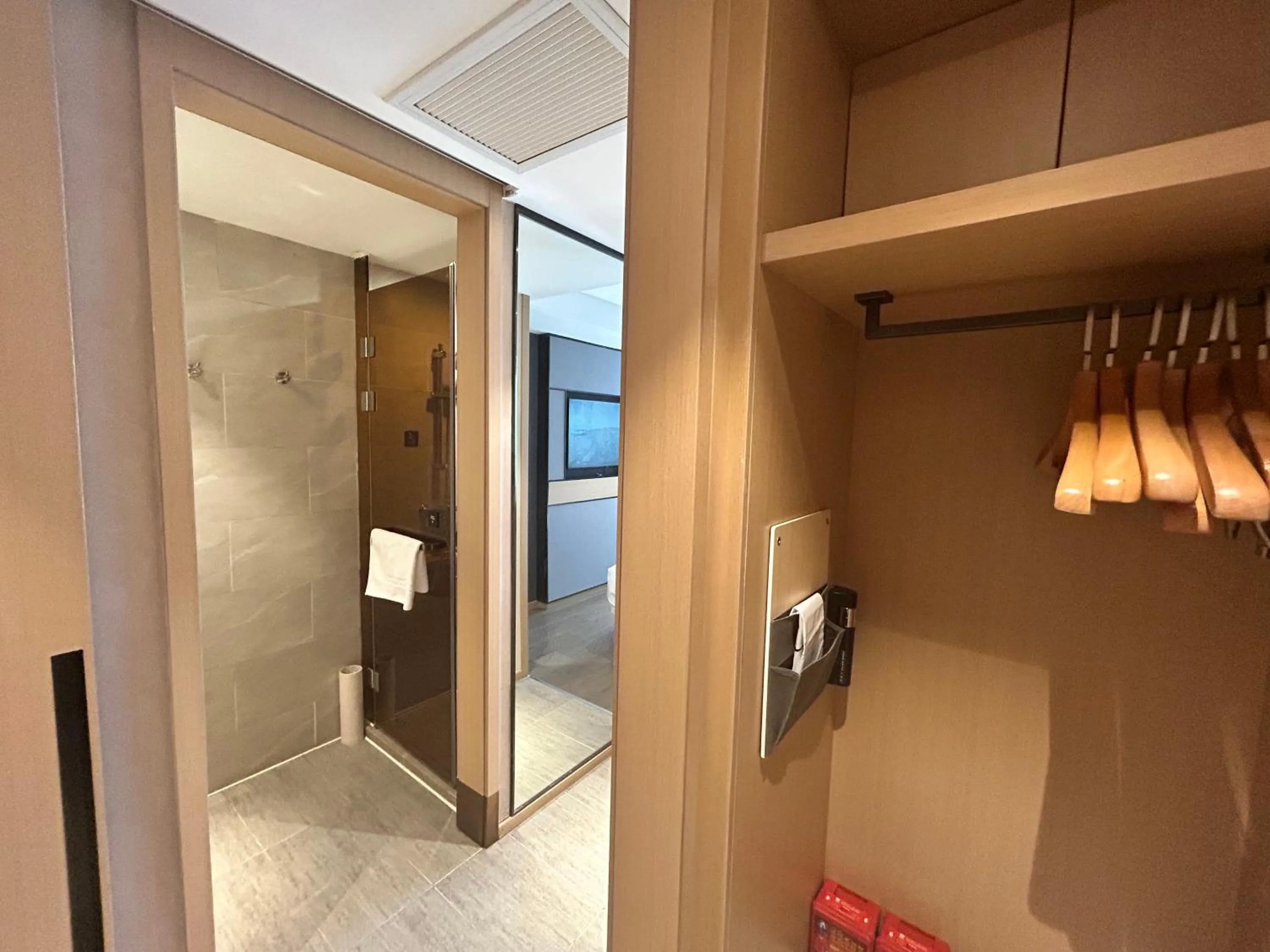 Bathroom in Atour Hotel Gangding Metro Station Taikoo Hui Tianhe Guangzhou