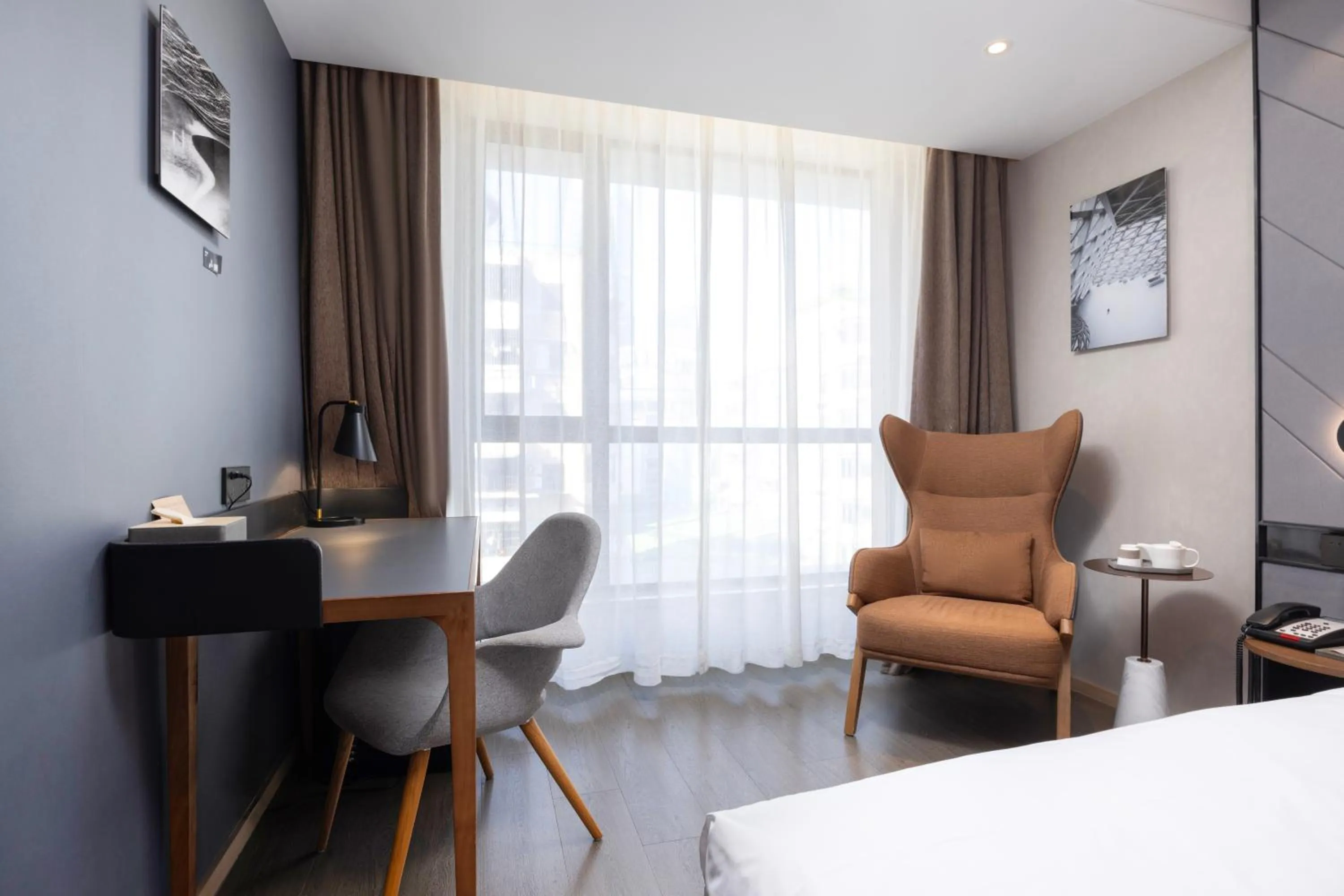 Bed in Atour Hotel Gangding Metro Station Taikoo Hui Tianhe Guangzhou