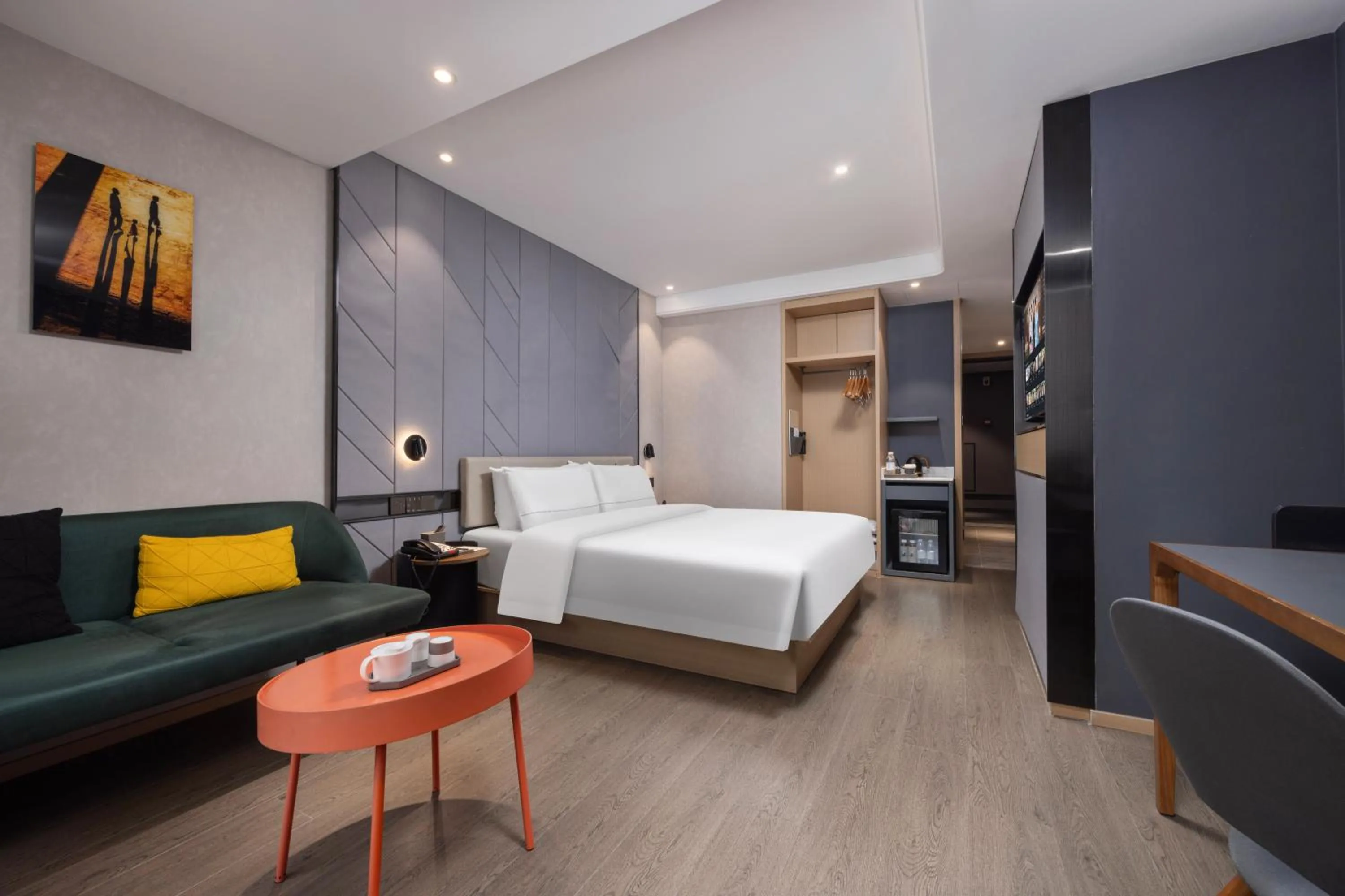 Bed in Atour Hotel Gangding Metro Station Taikoo Hui Tianhe Guangzhou