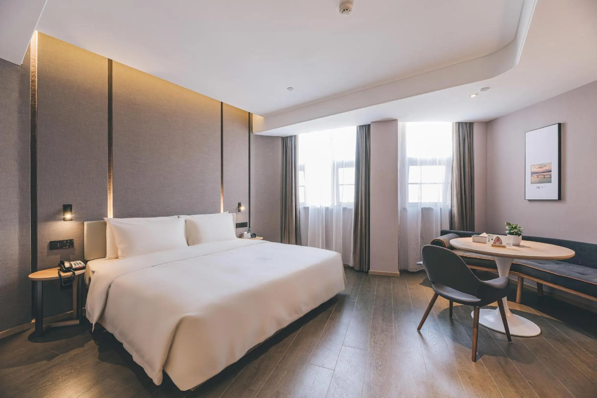 Bed in Atour Hotel Chaozhou Ancient Town People's Square