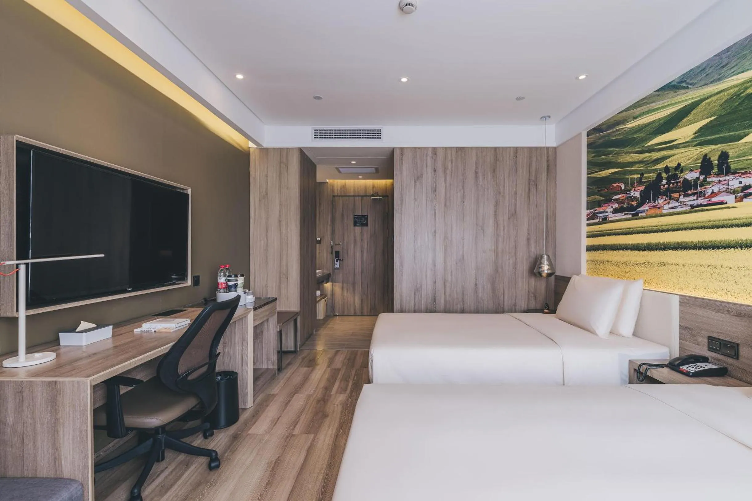 Atour Hotel Chongqing Liziba Lianglukou Subway Station