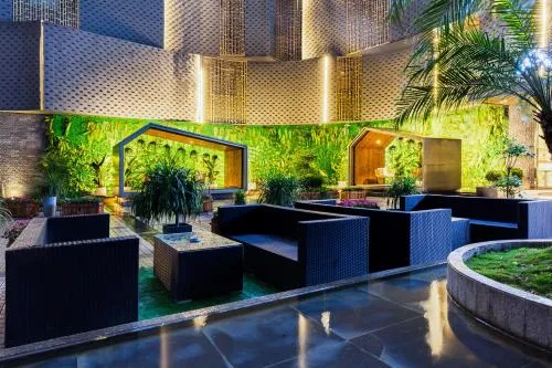 Echarm PLUS Hotel Chongqing Liziba Lianglukou Subway Station